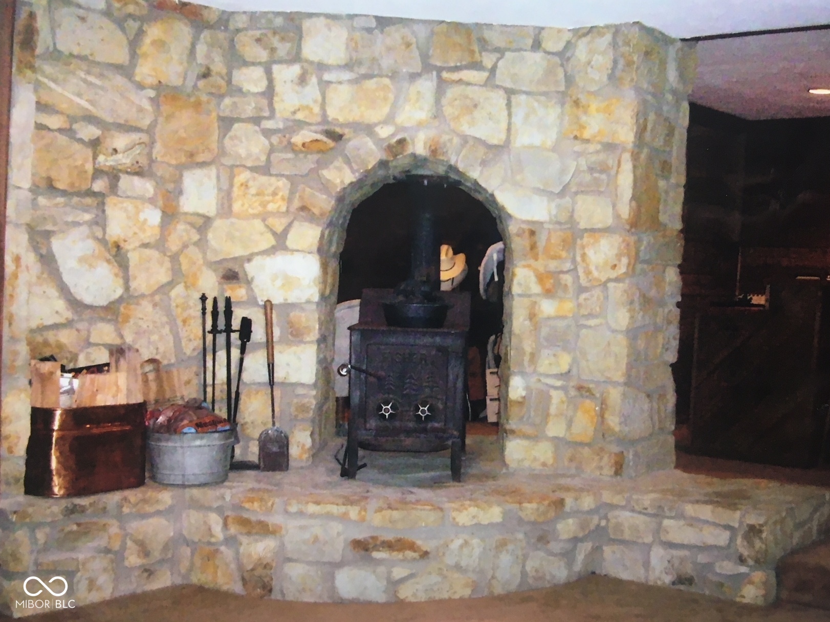22035172 Property Photo 12