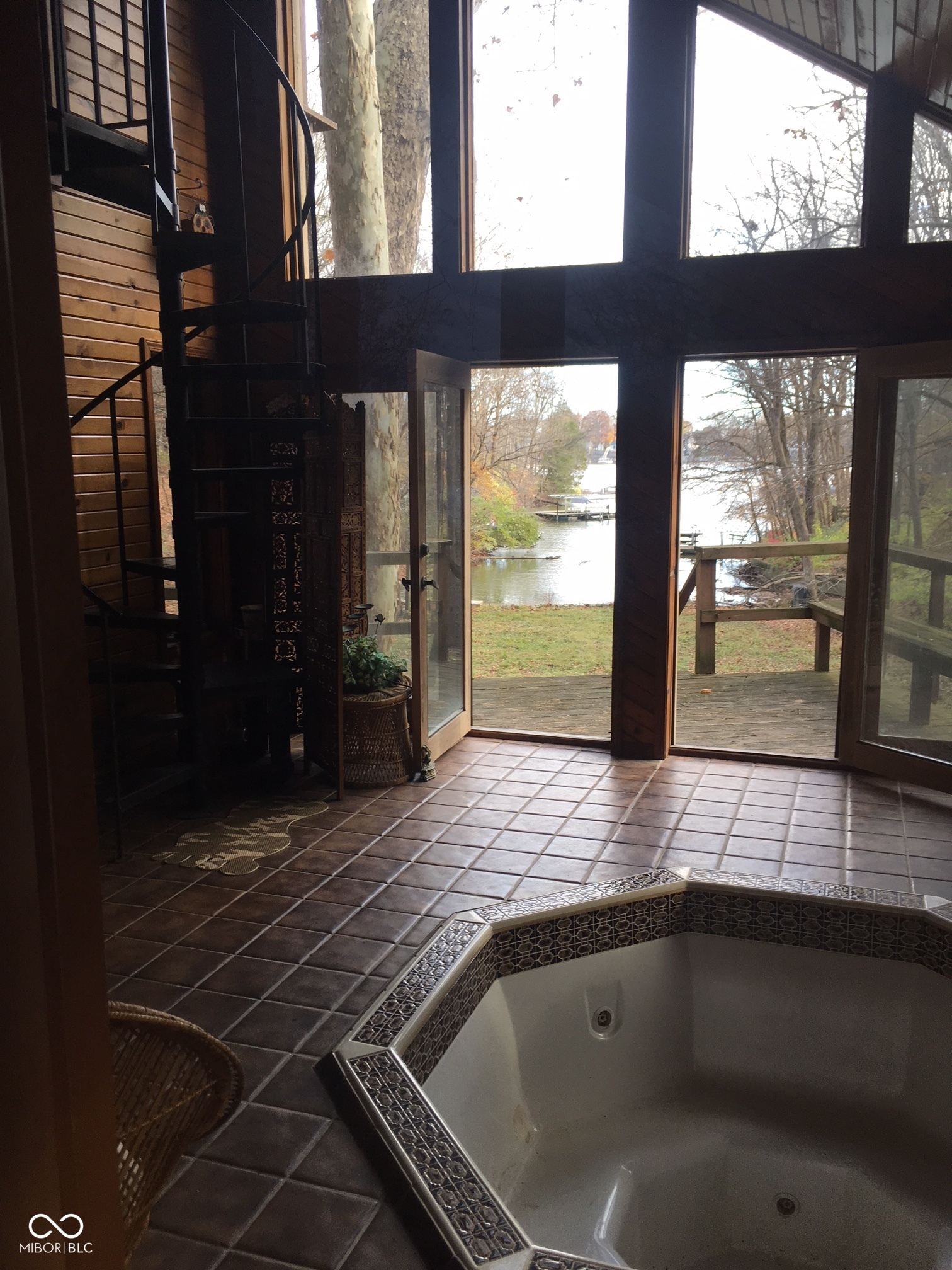 22035172 Property Photo 15