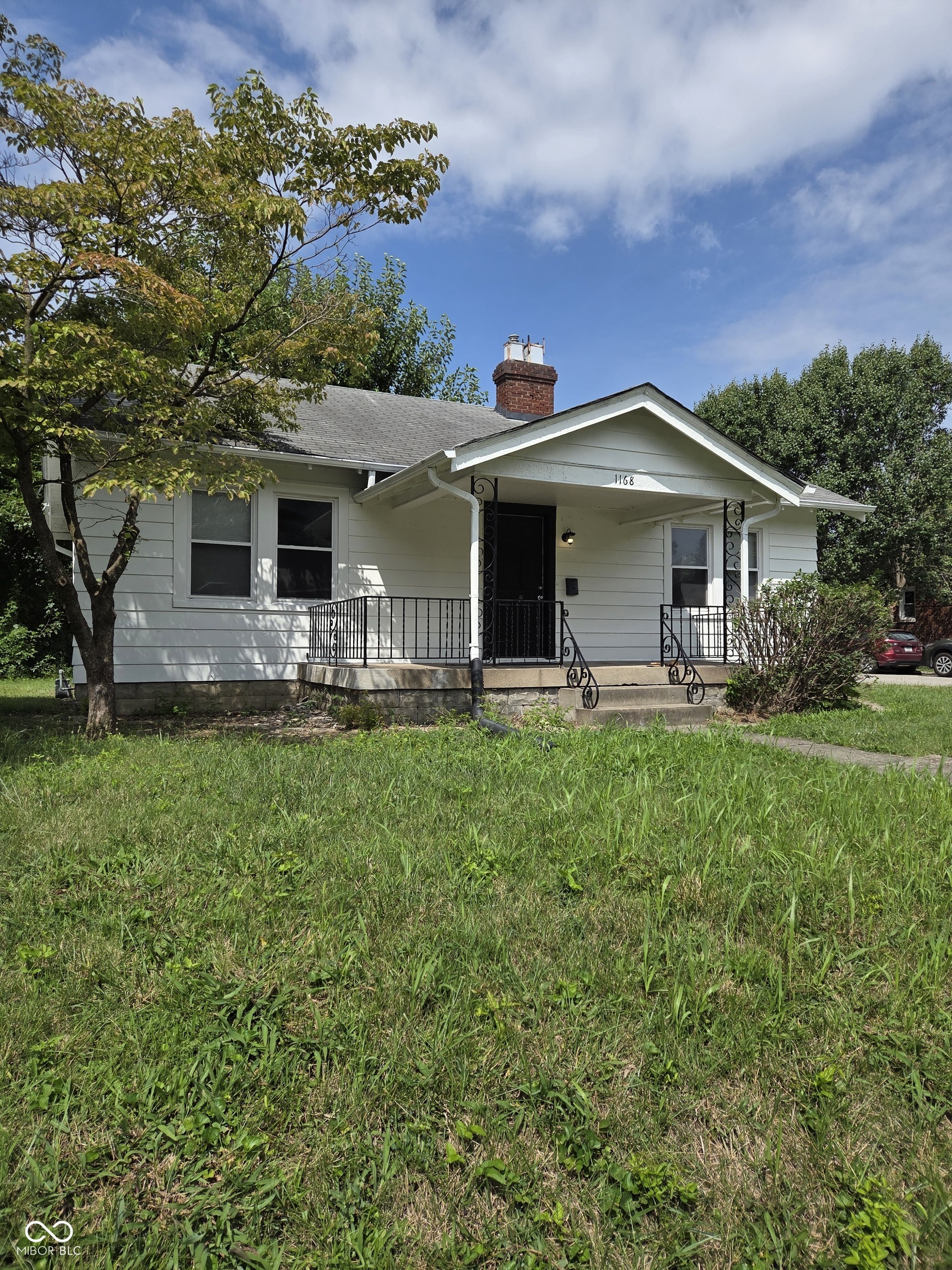 1168 N Gladstone Avenue Property Photo 1