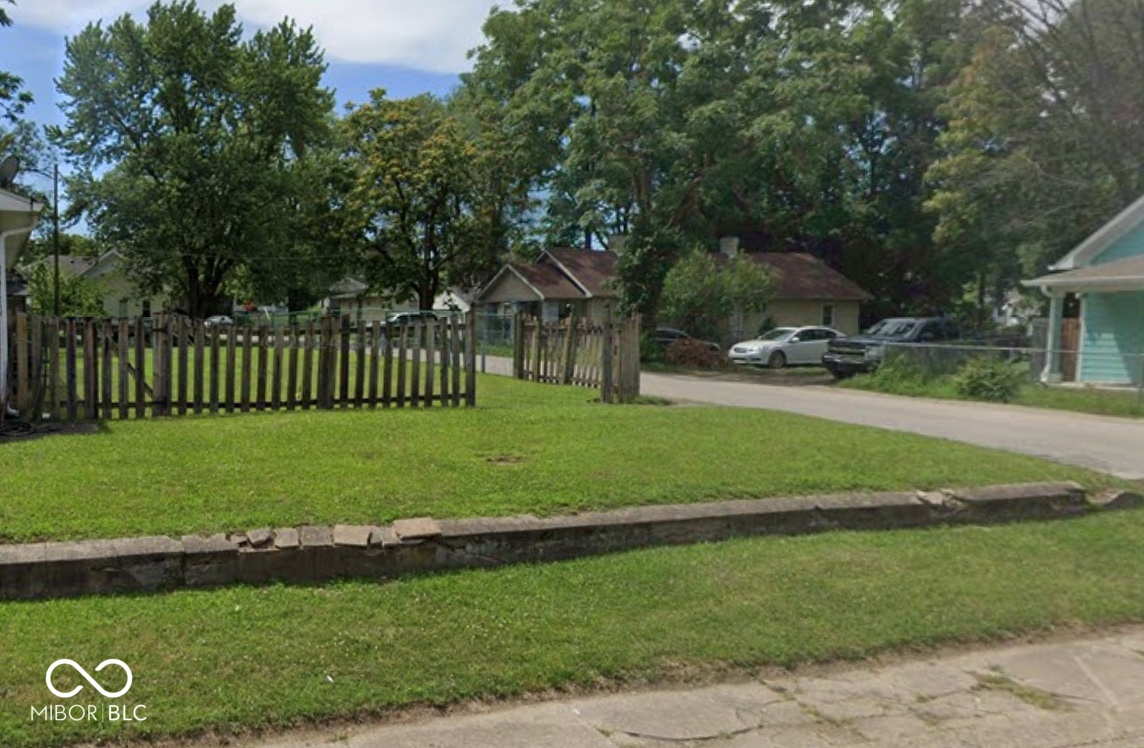 2198 N Dexter Street Property Photo 1