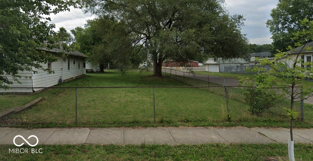 901 N Pershing Avenue Property Photo 1