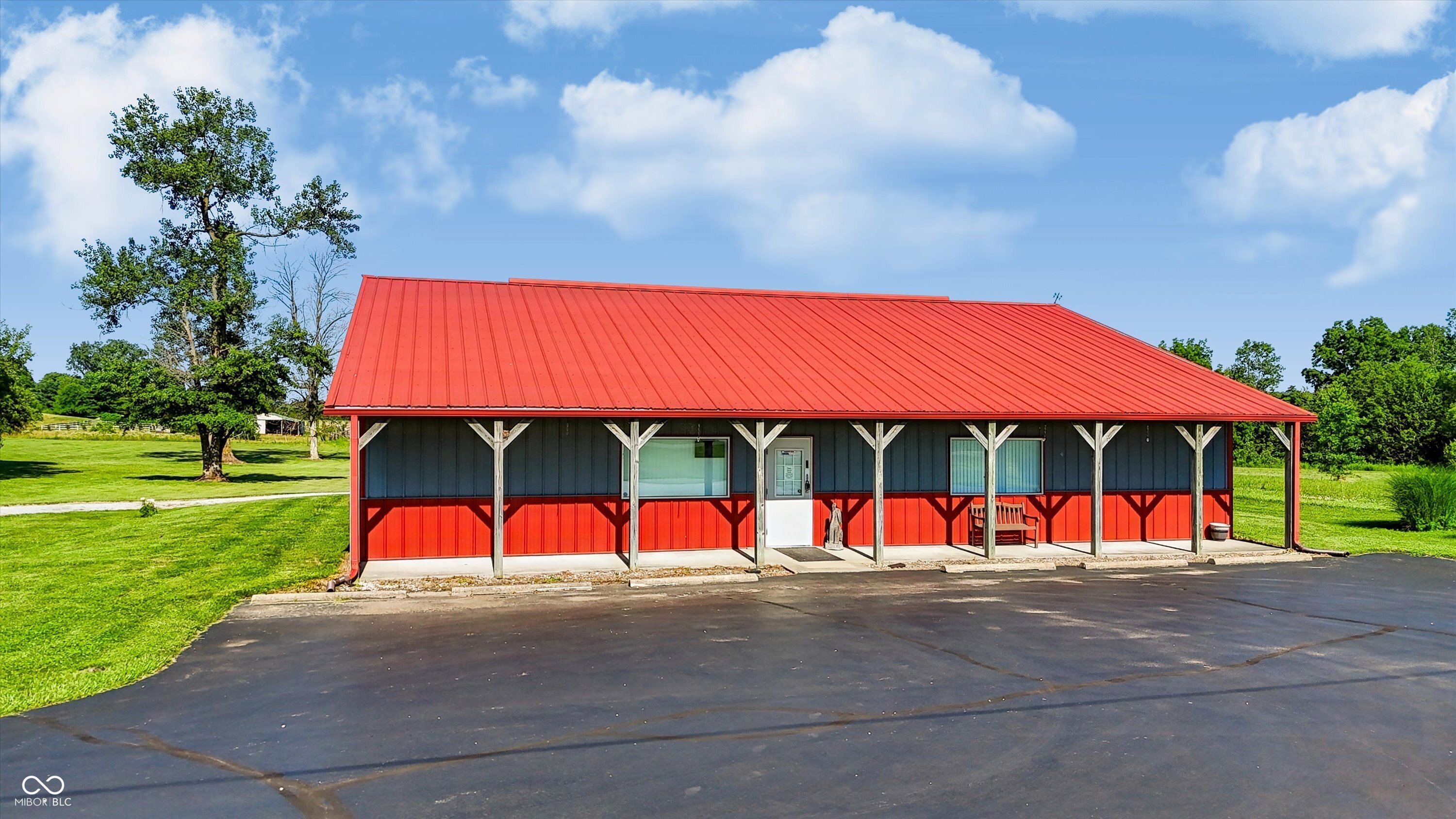 10140 S Us Highway 31 Property Photo 1