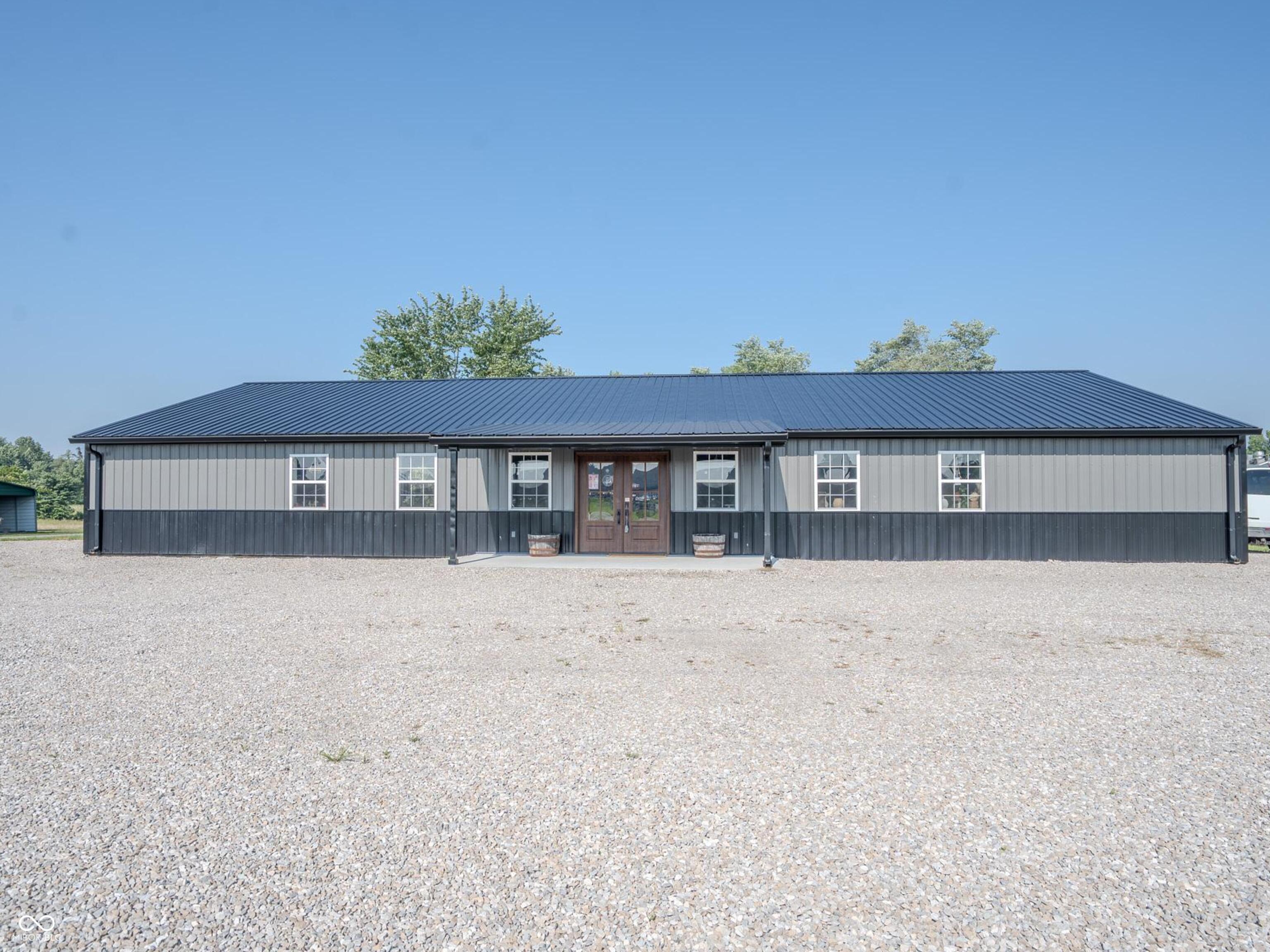 1530 W Locust Street Property Photo 1