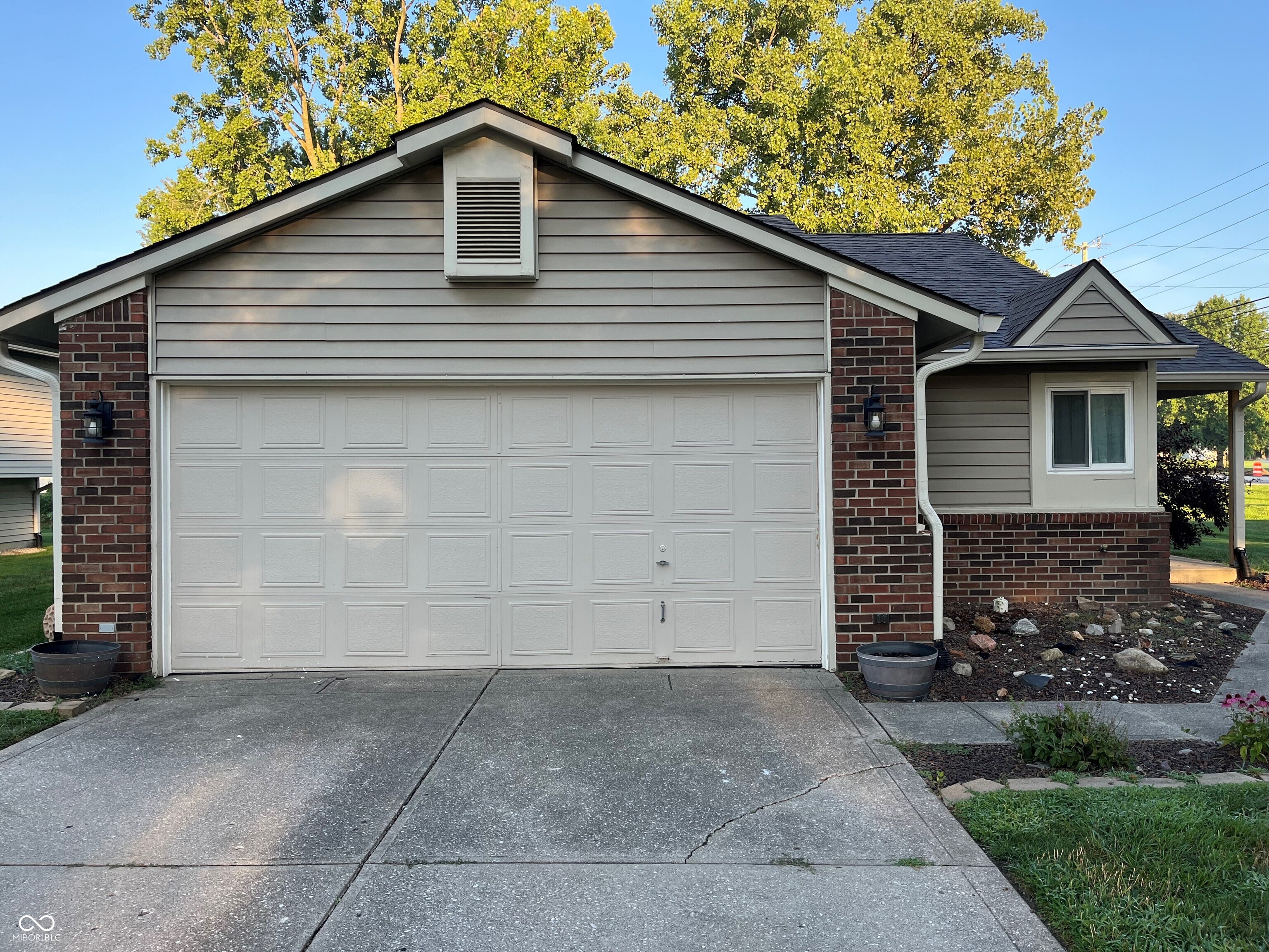 1292 Timber Creek Lane Property Photo 1