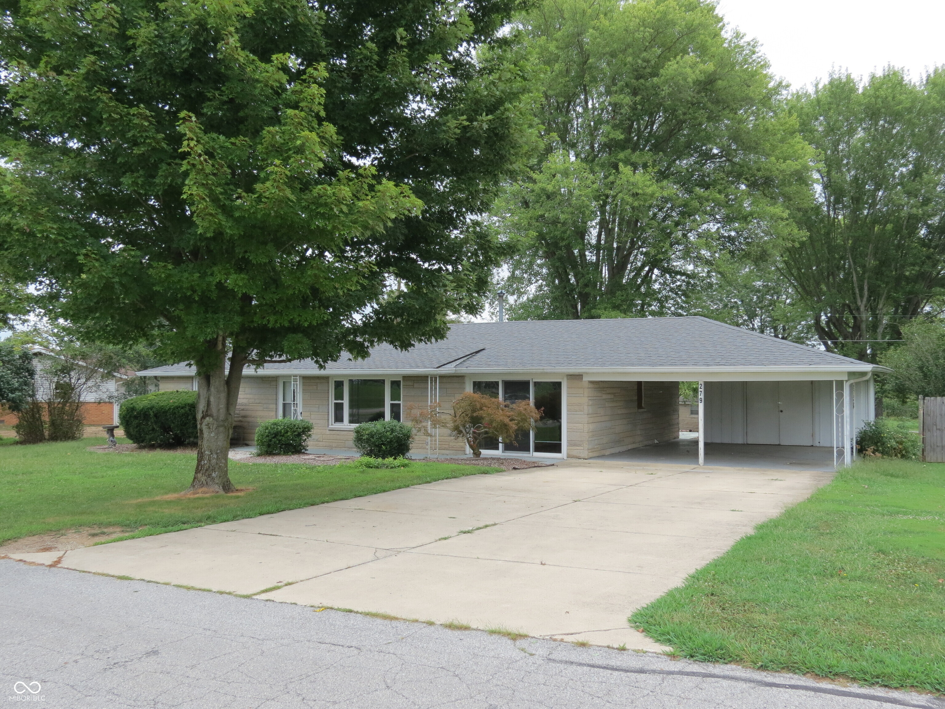 279 Arnold Street Property Photo 1