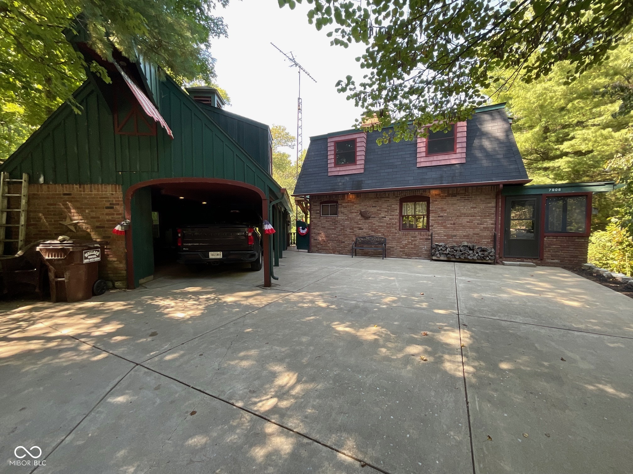 7906 E 240 Property Photo 1