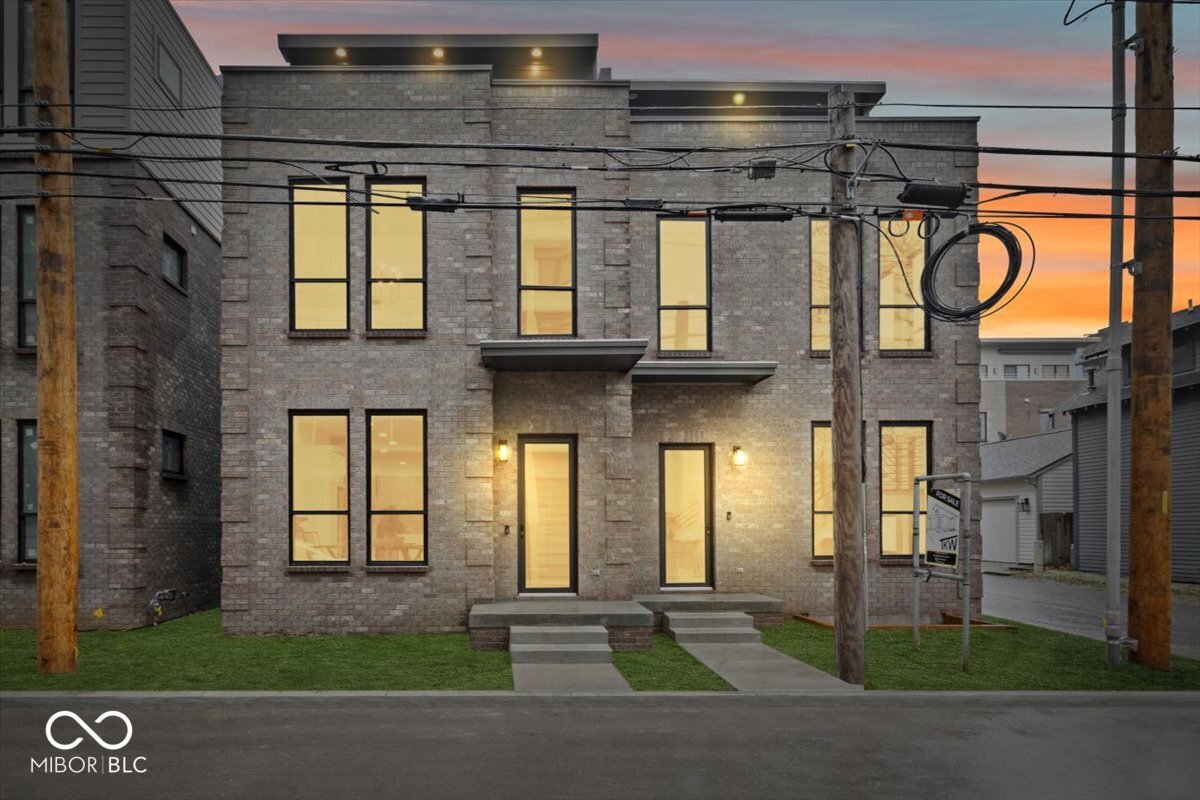 513 Leon Street Property Photo 1