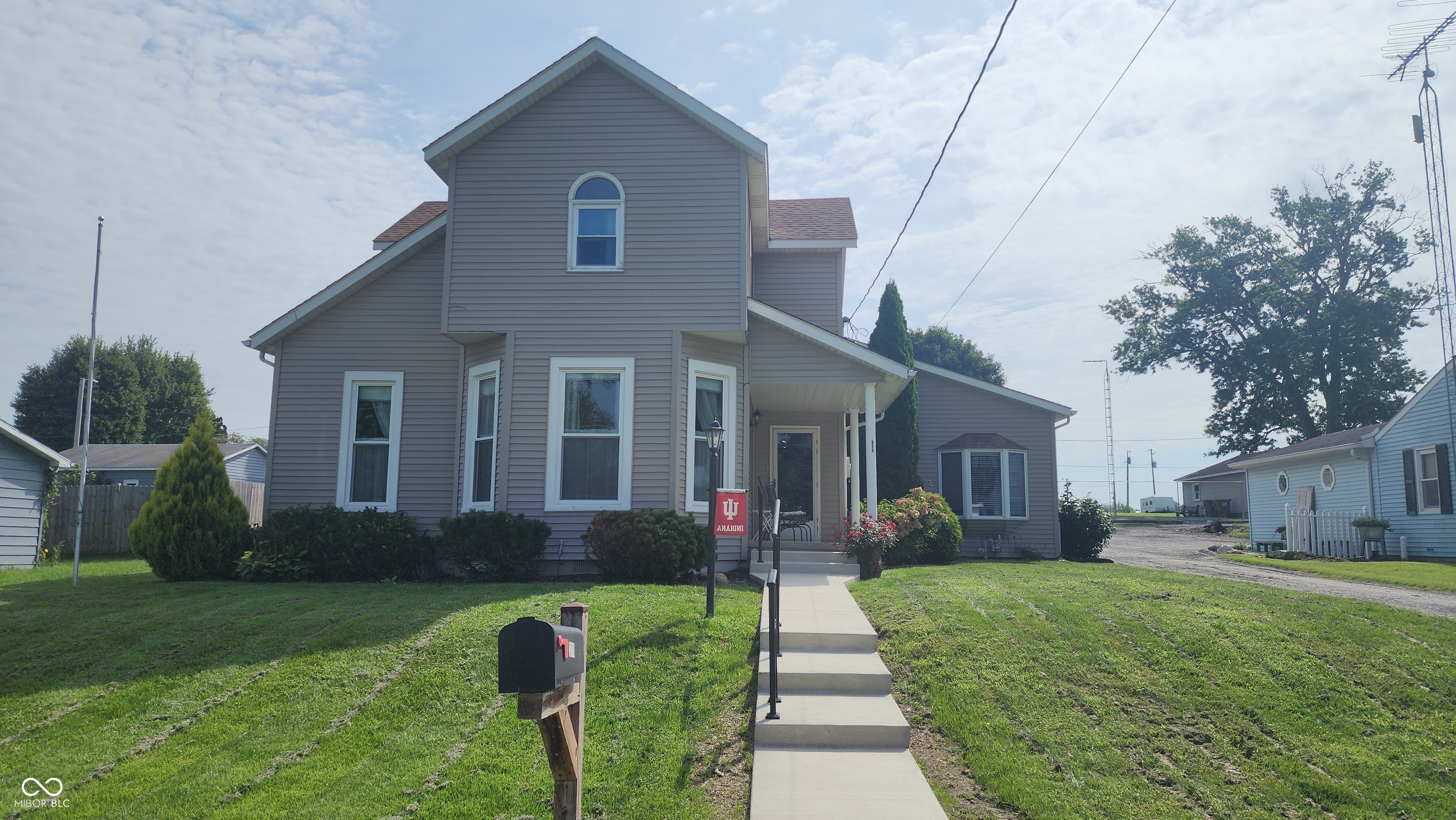 311 Chambers Street Property Photo 1
