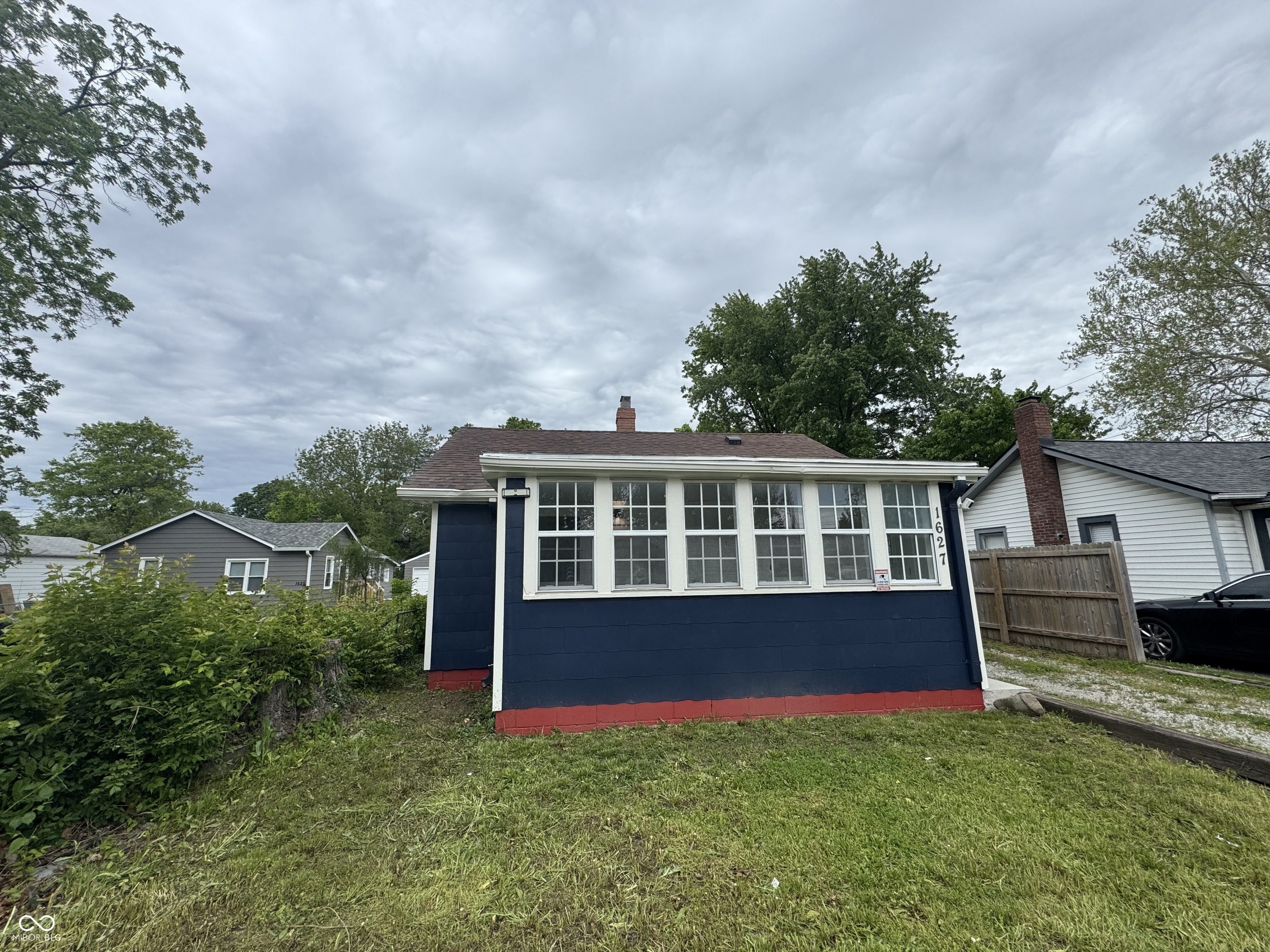1627 N Berwick Avenue Property Photo 1