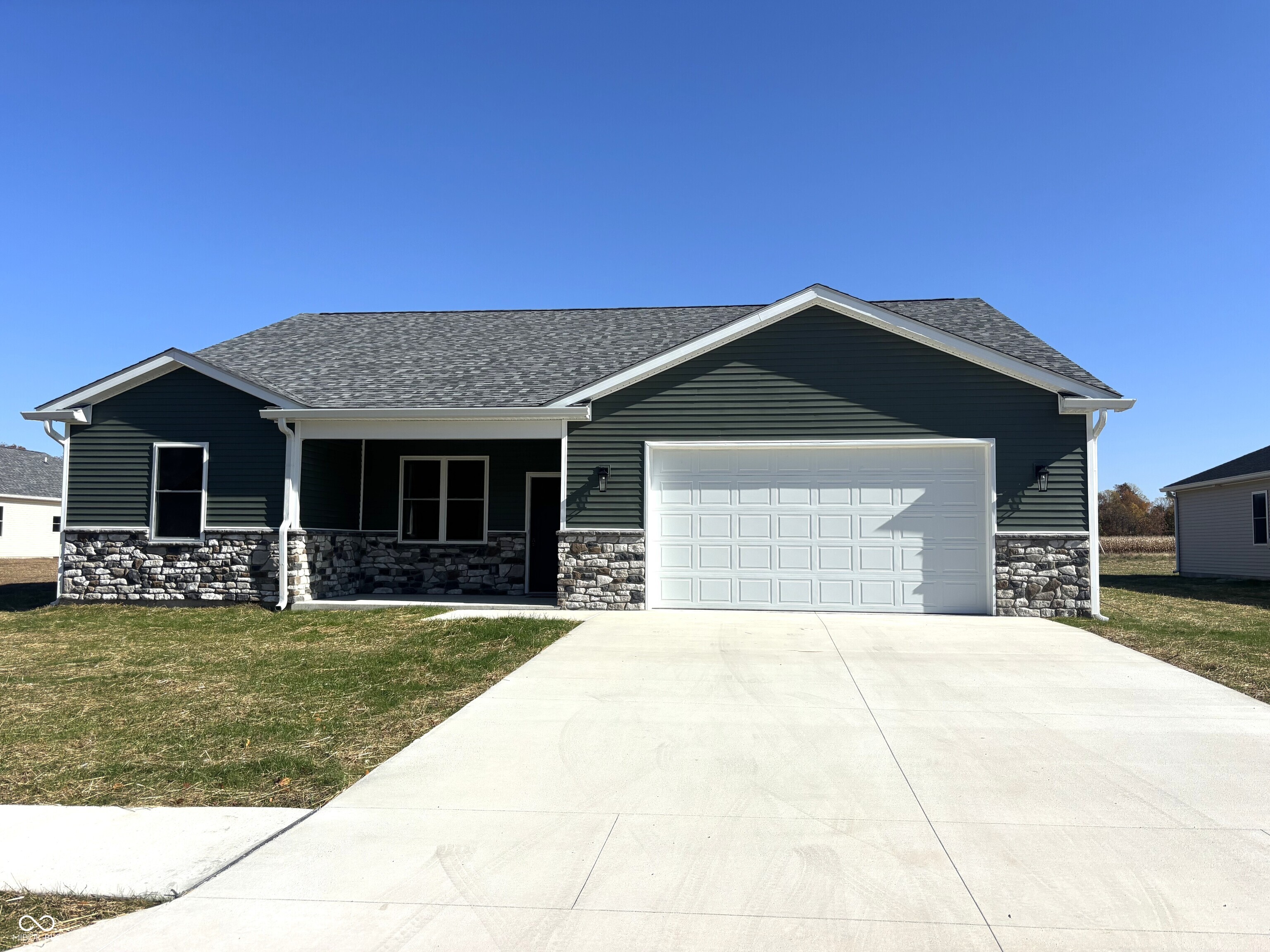710 White Oak Road Property Photo 1
