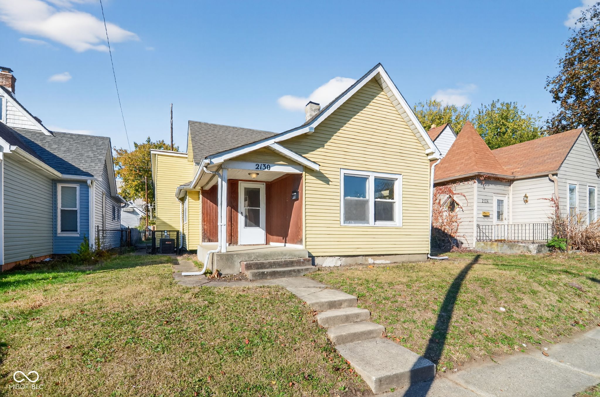 2130 Singleton Street Property Photo 1