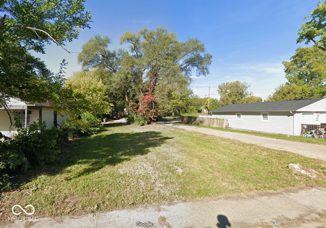 576 Lynn Street Property Photo 1