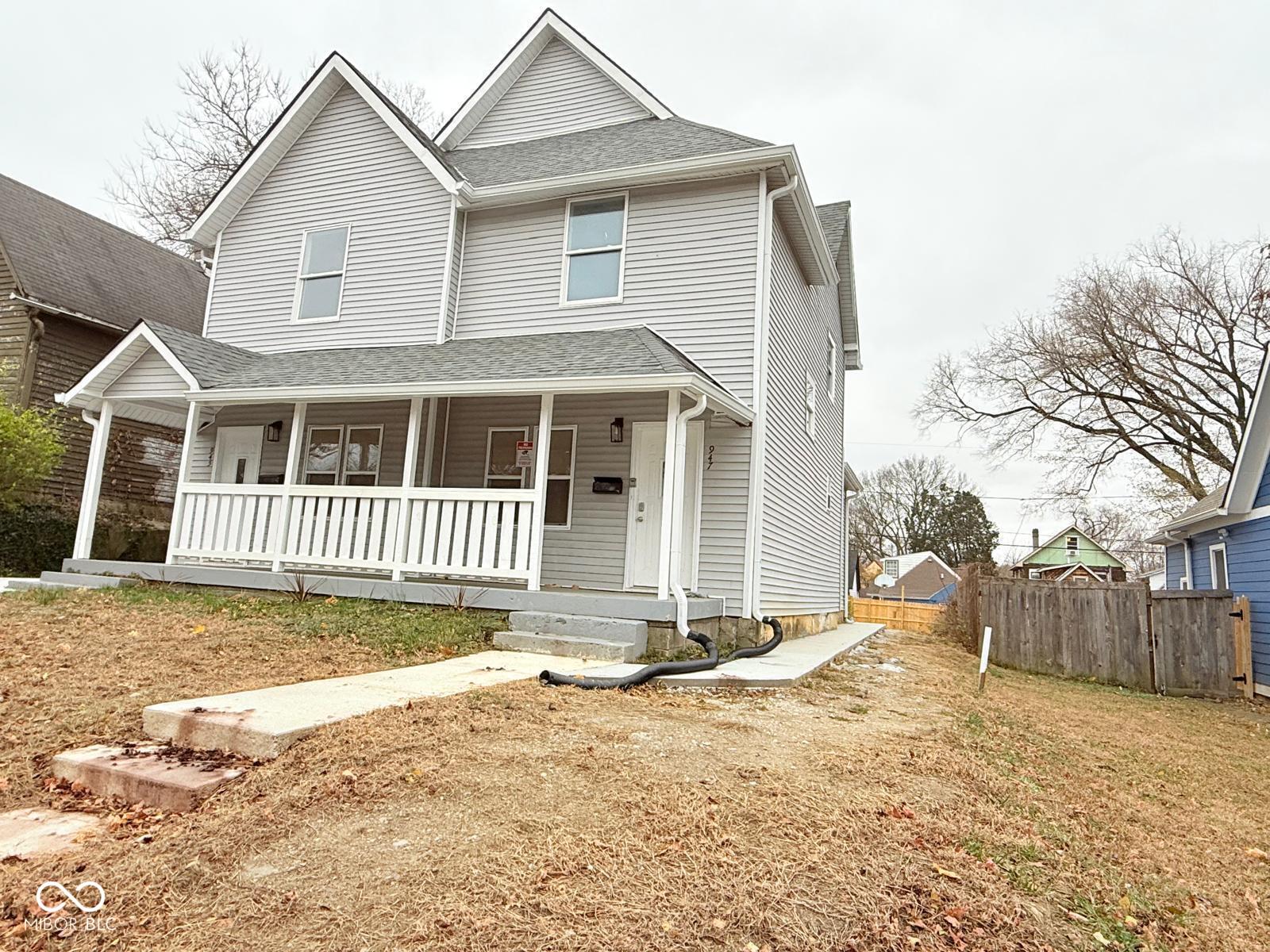 945 W 28th Street Property Photo 1