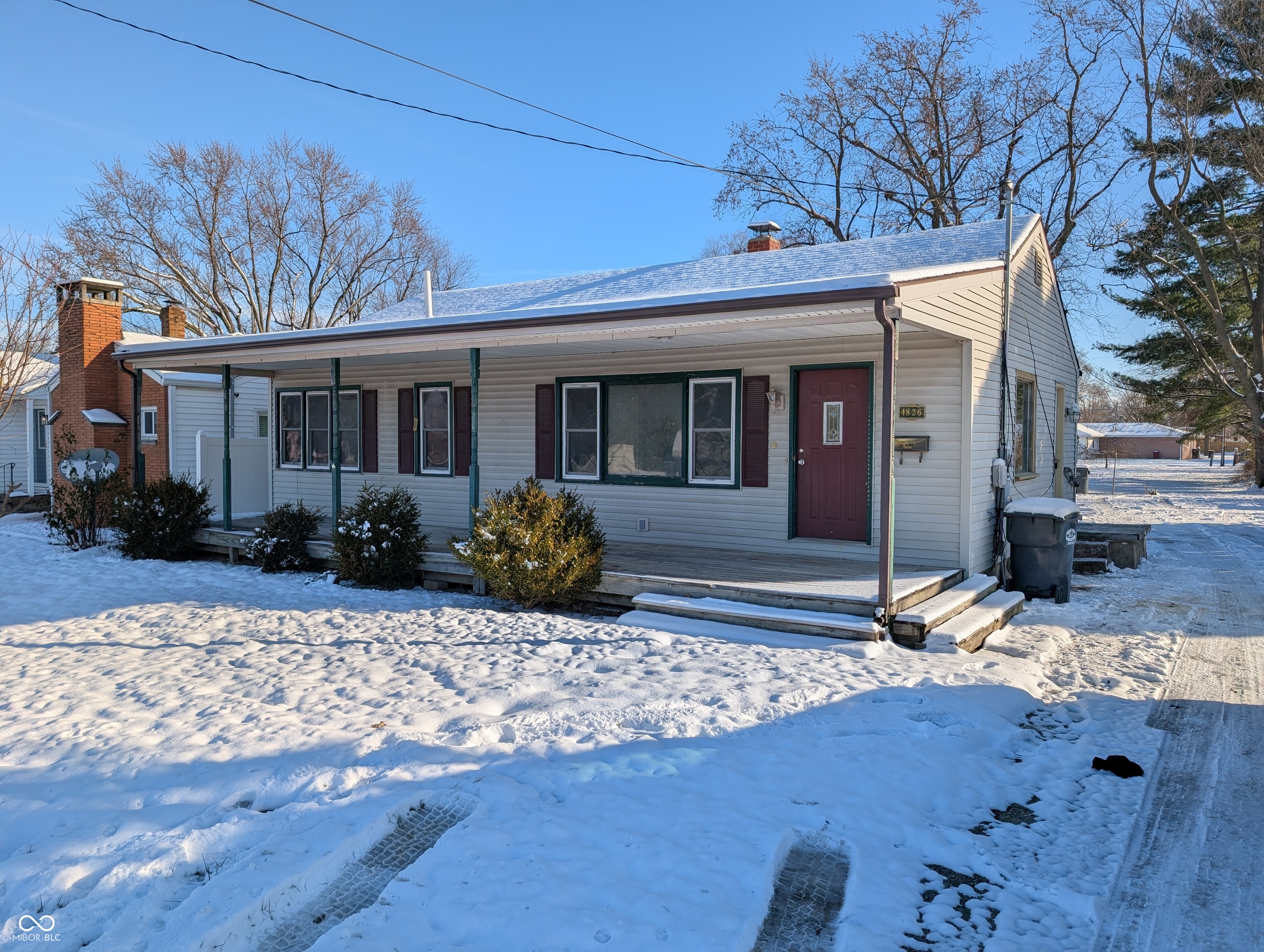4826 Main Street Property Photo 1