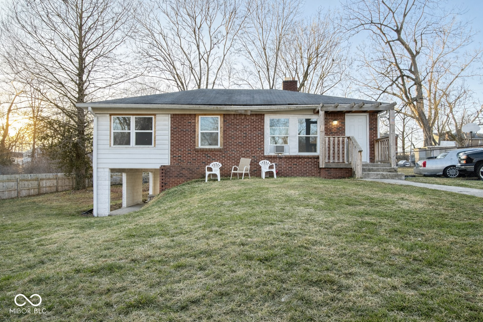 3536 N Gale Street Property Photo 1