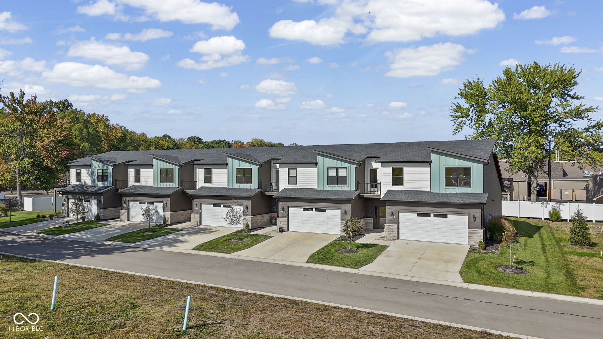 5866 Harbour Town Drive Property Photo 1
