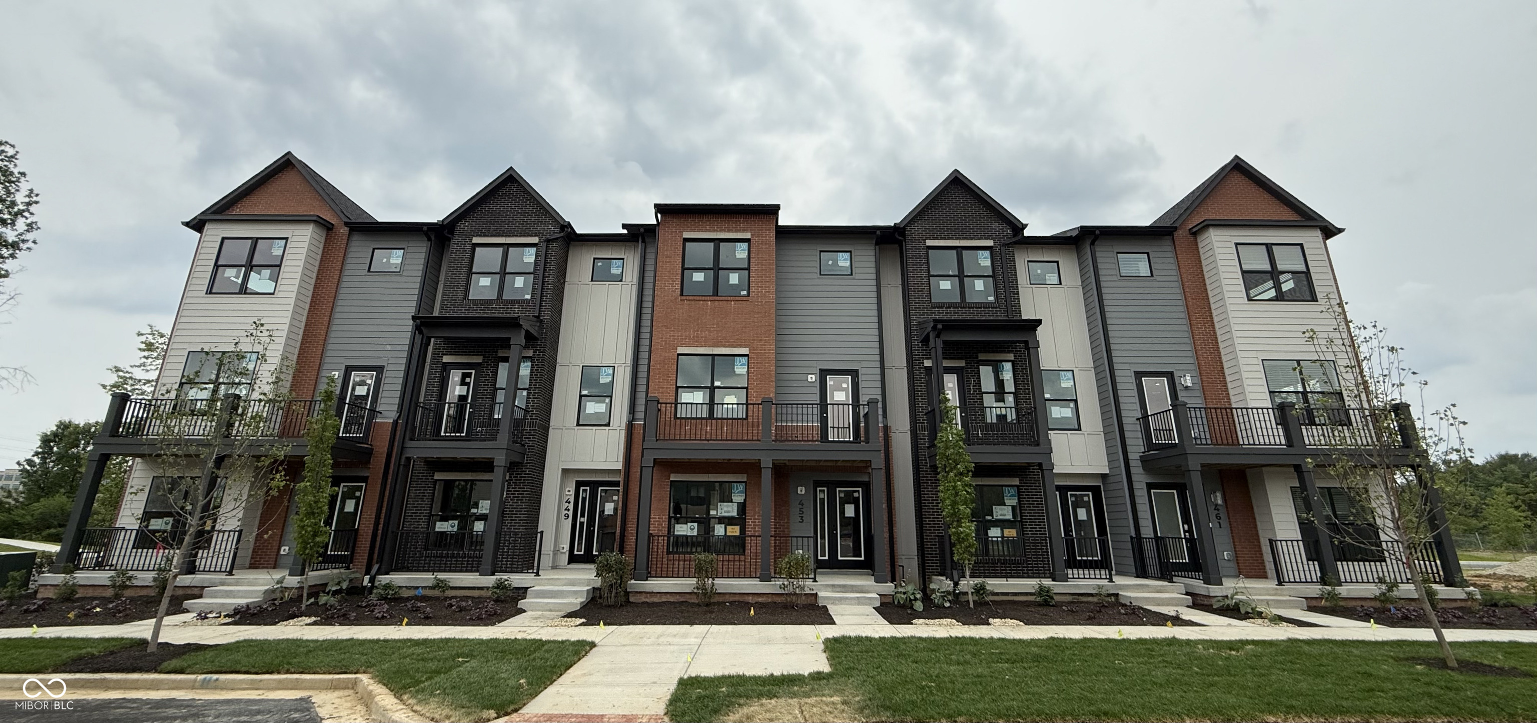 449 Shade Street Property Photo 1