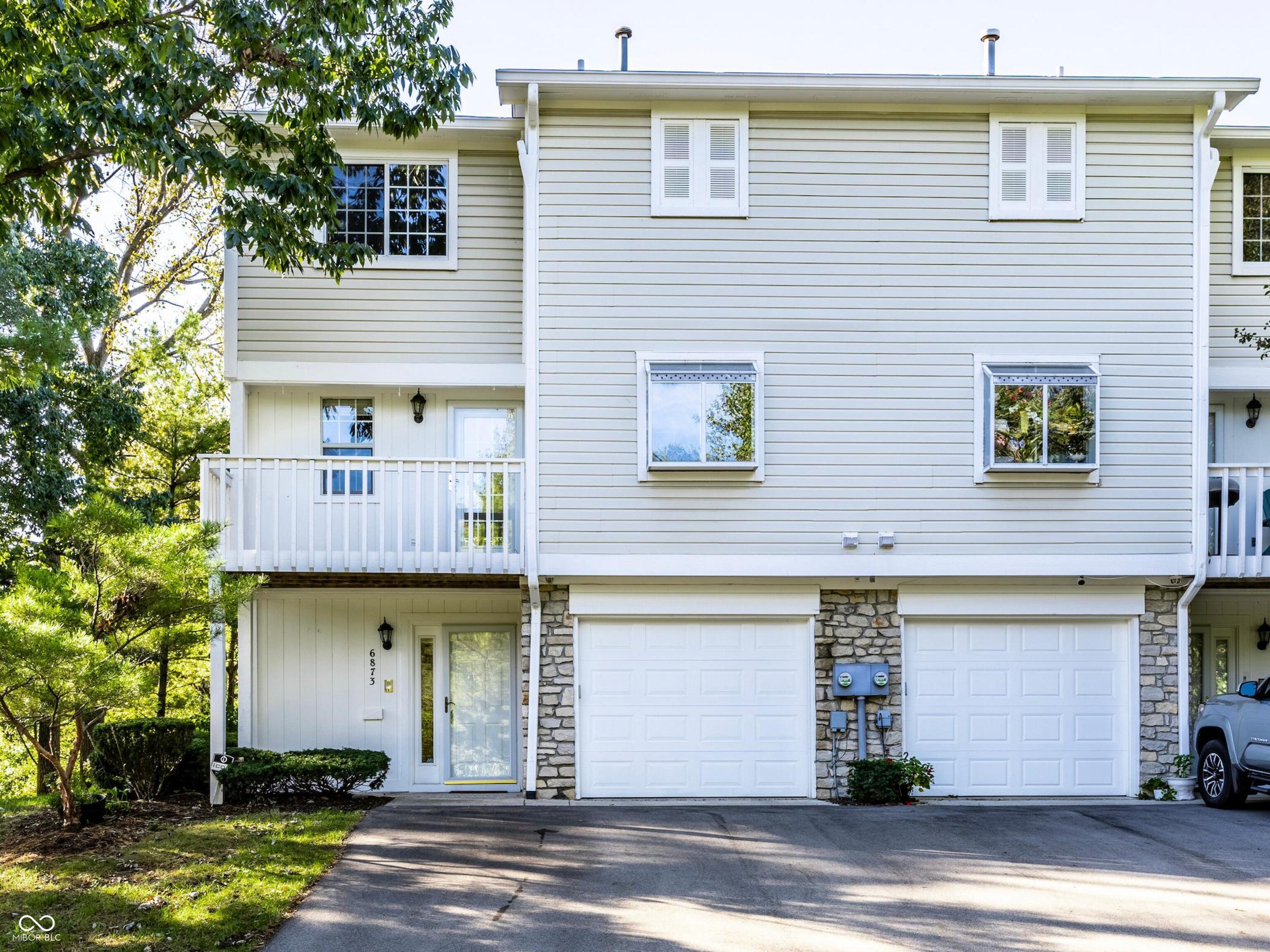 6873 Shore Island Drive Property Photo 1