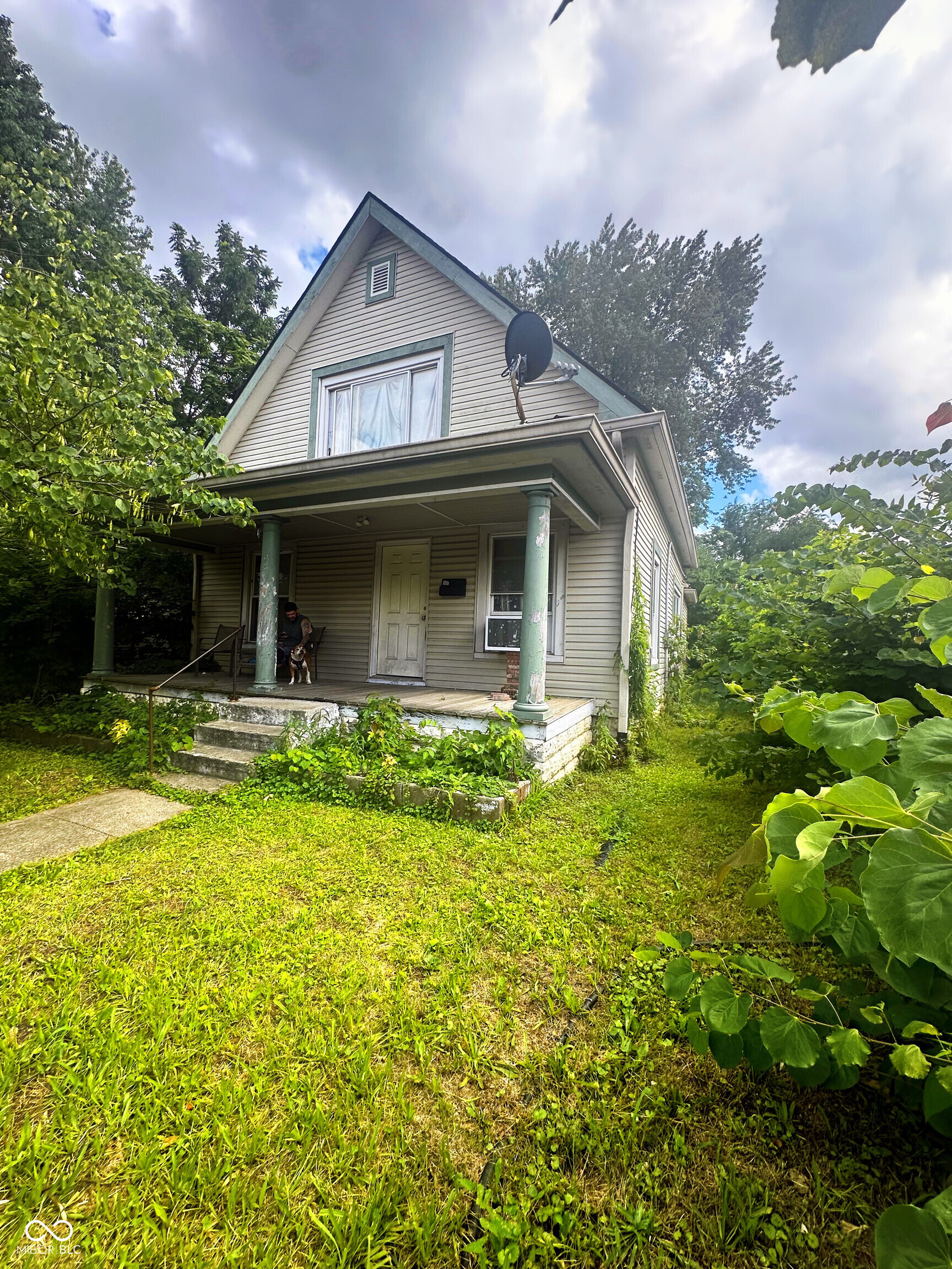 1845 W Wilkins Street Property Photo 1