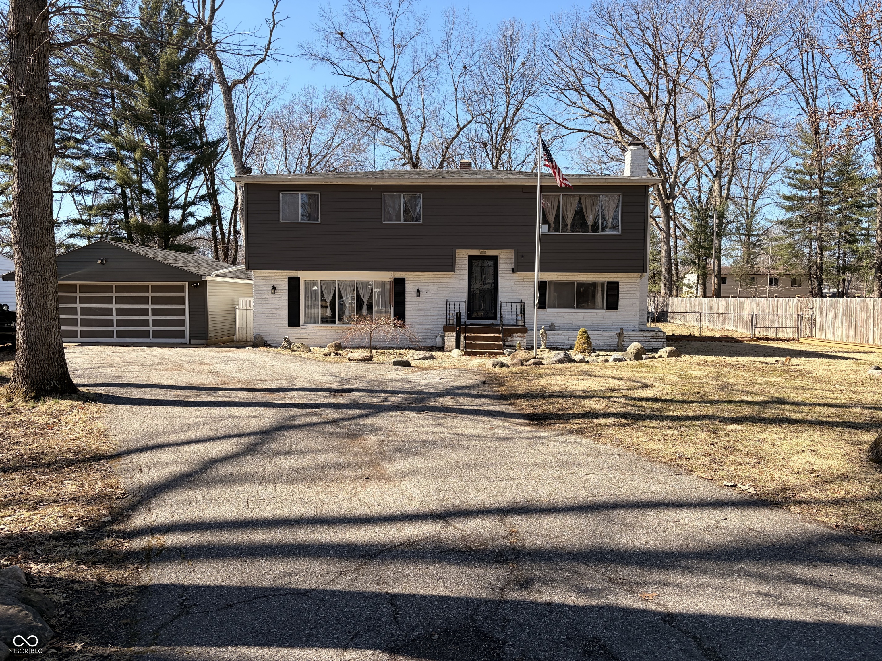 7536 Lindenwood Drive