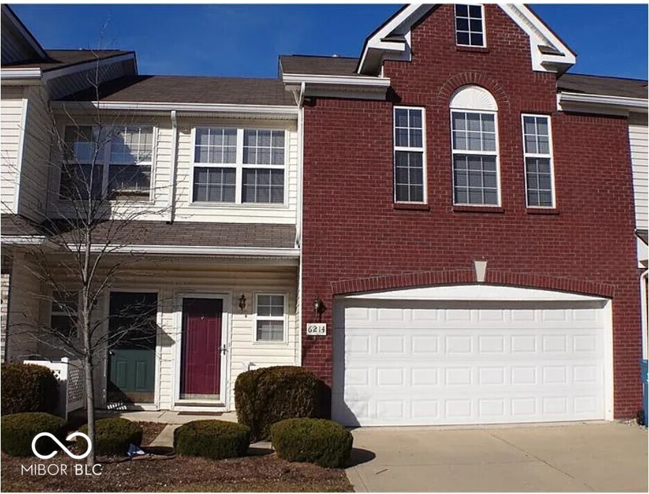 6214 Bishops Pond Lane