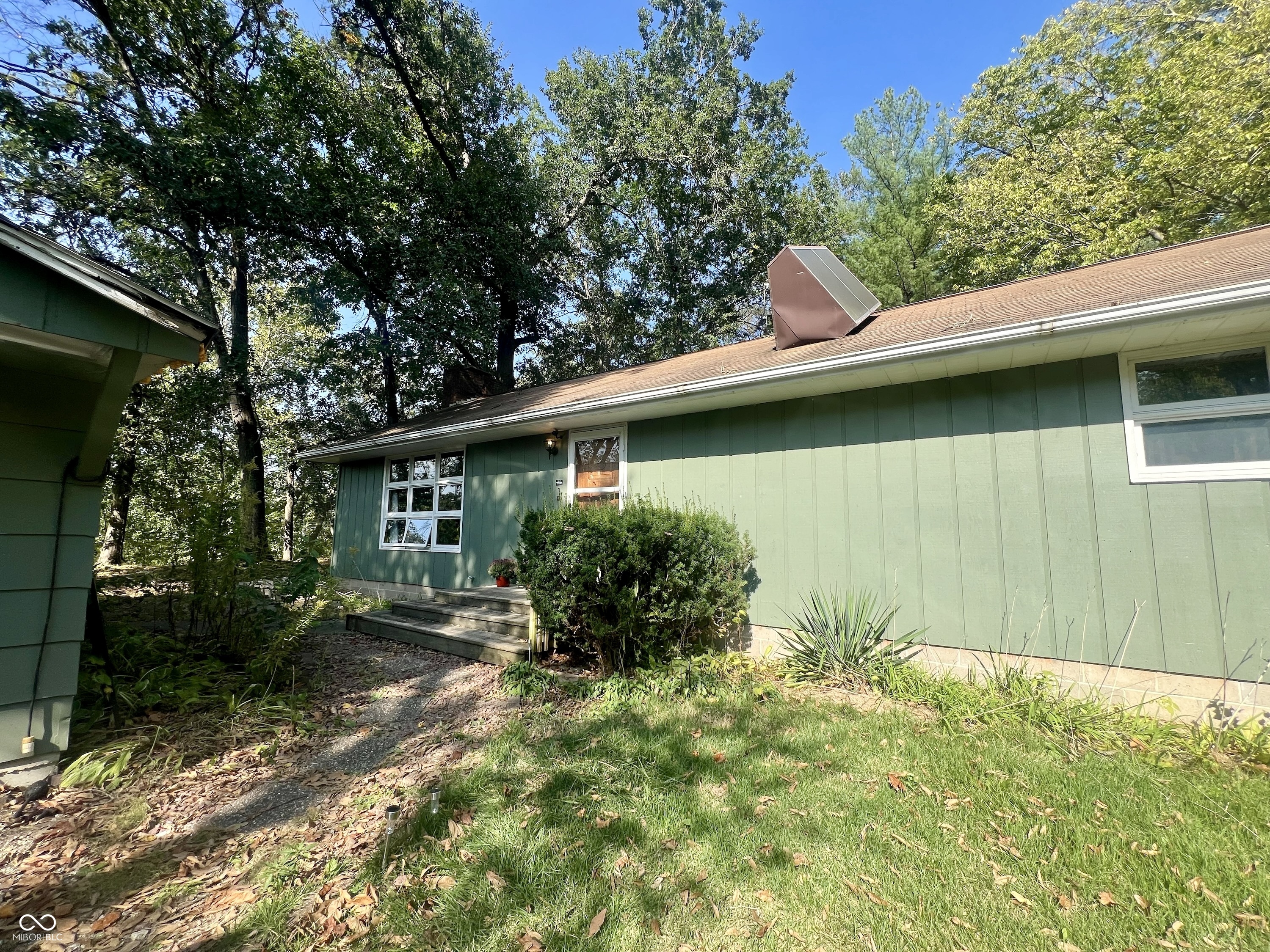 1630 W Spring Street Property Photo 1