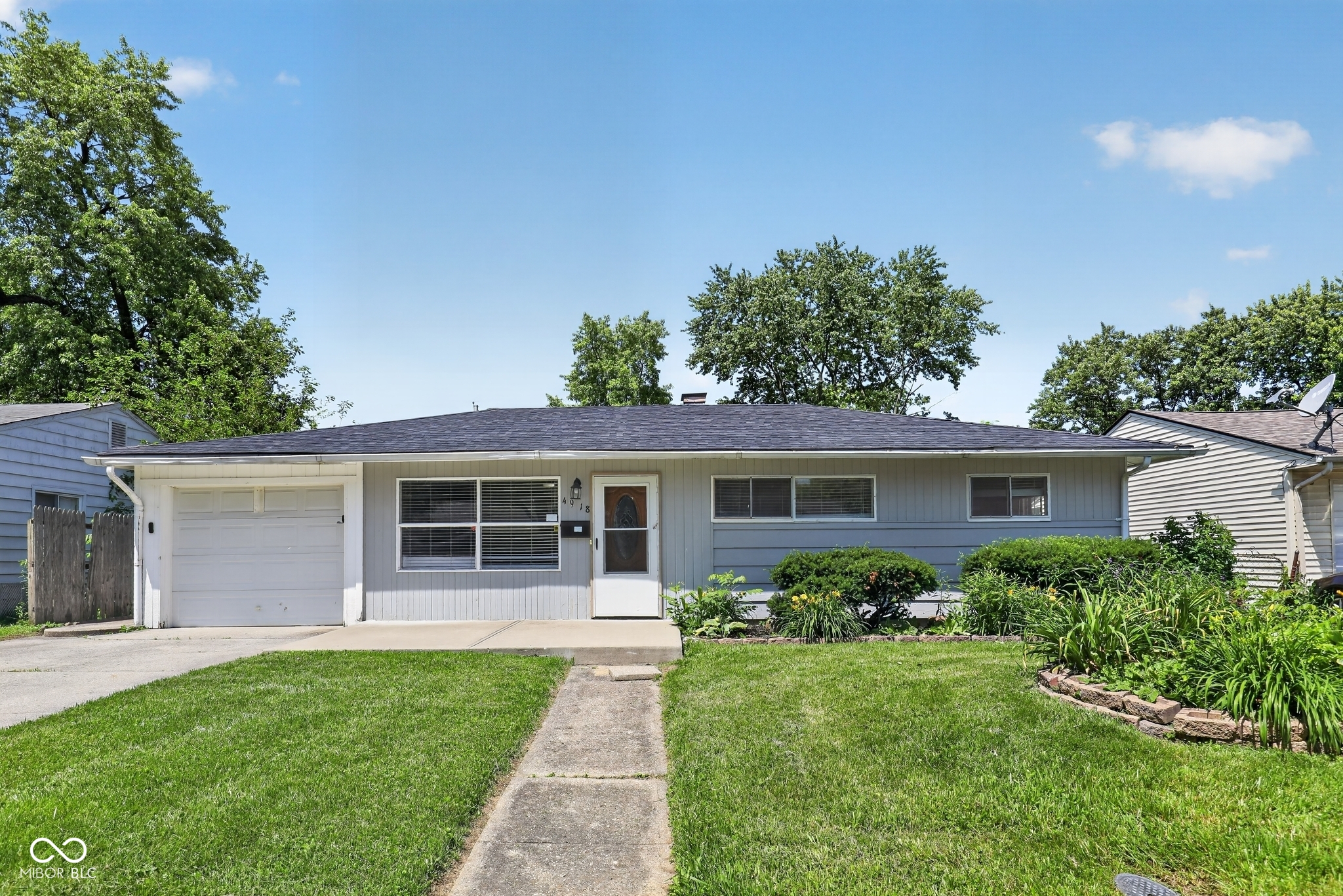 4918 N Katherine Drive Property Photo 1