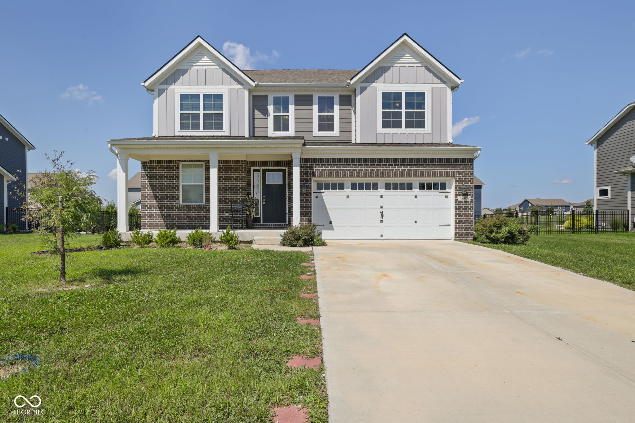 15306 Dawn Run Drive Property Photo 1