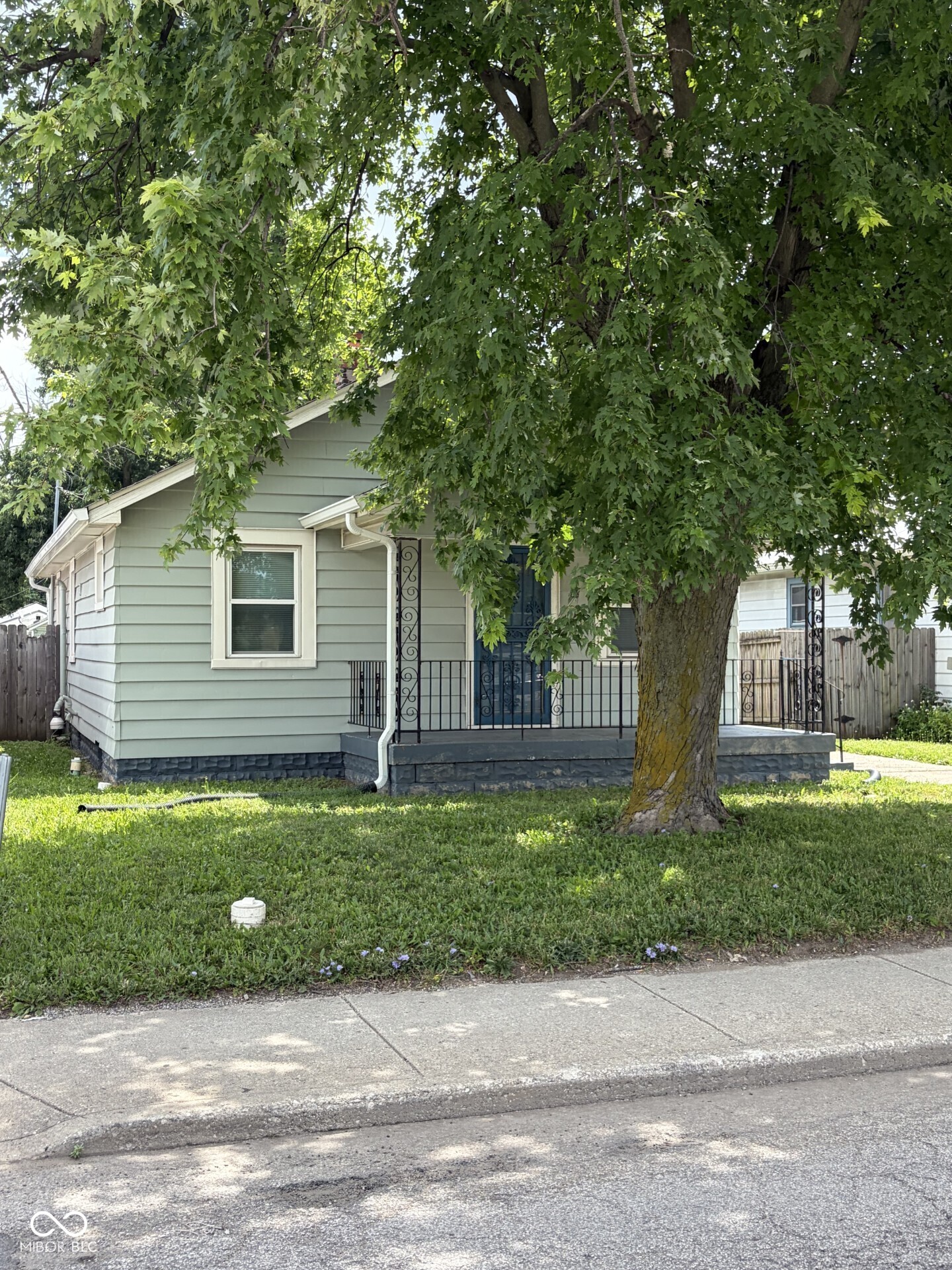 1431 N Tibbs Avenue