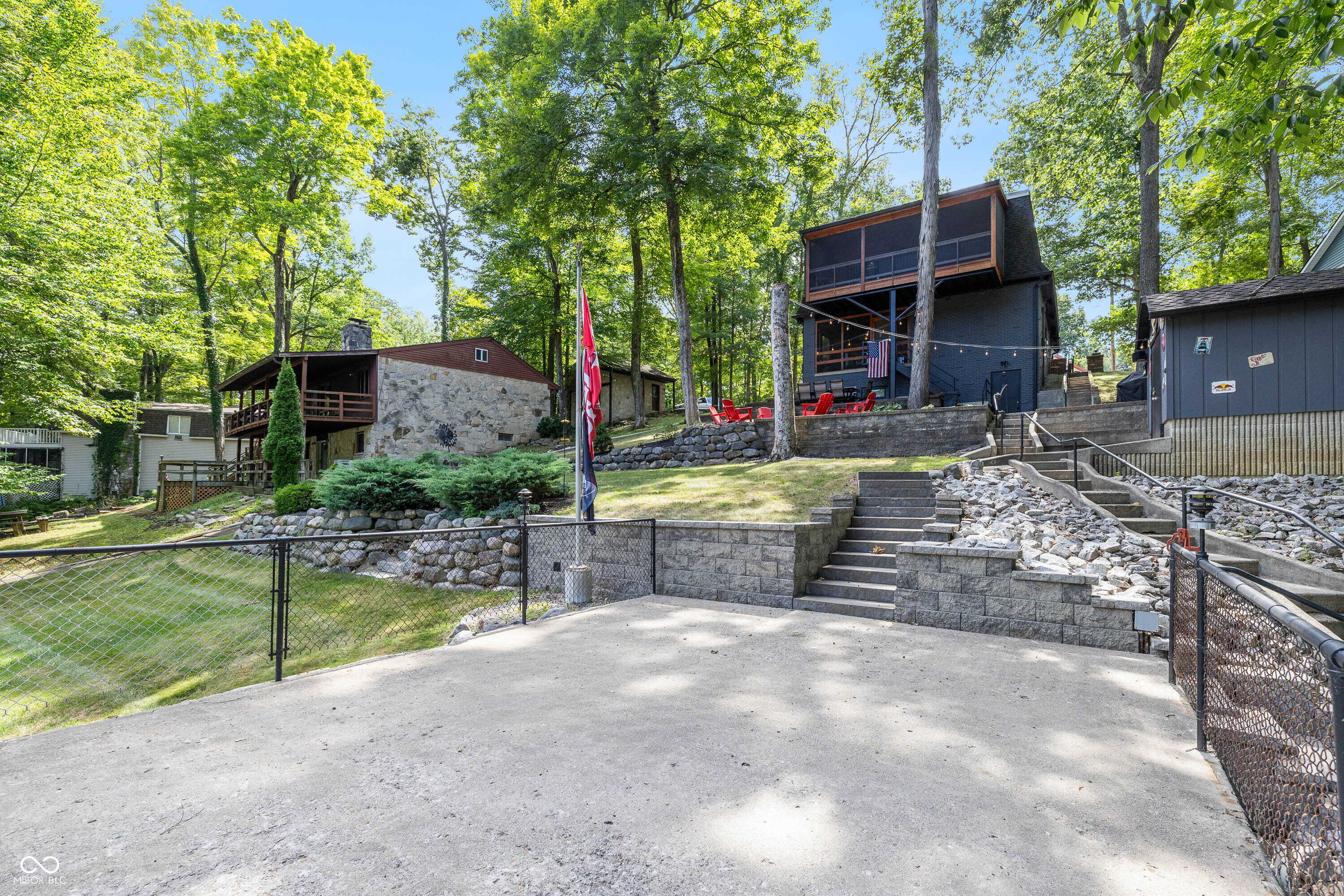 6420 Oriole Drive Property Photo 1