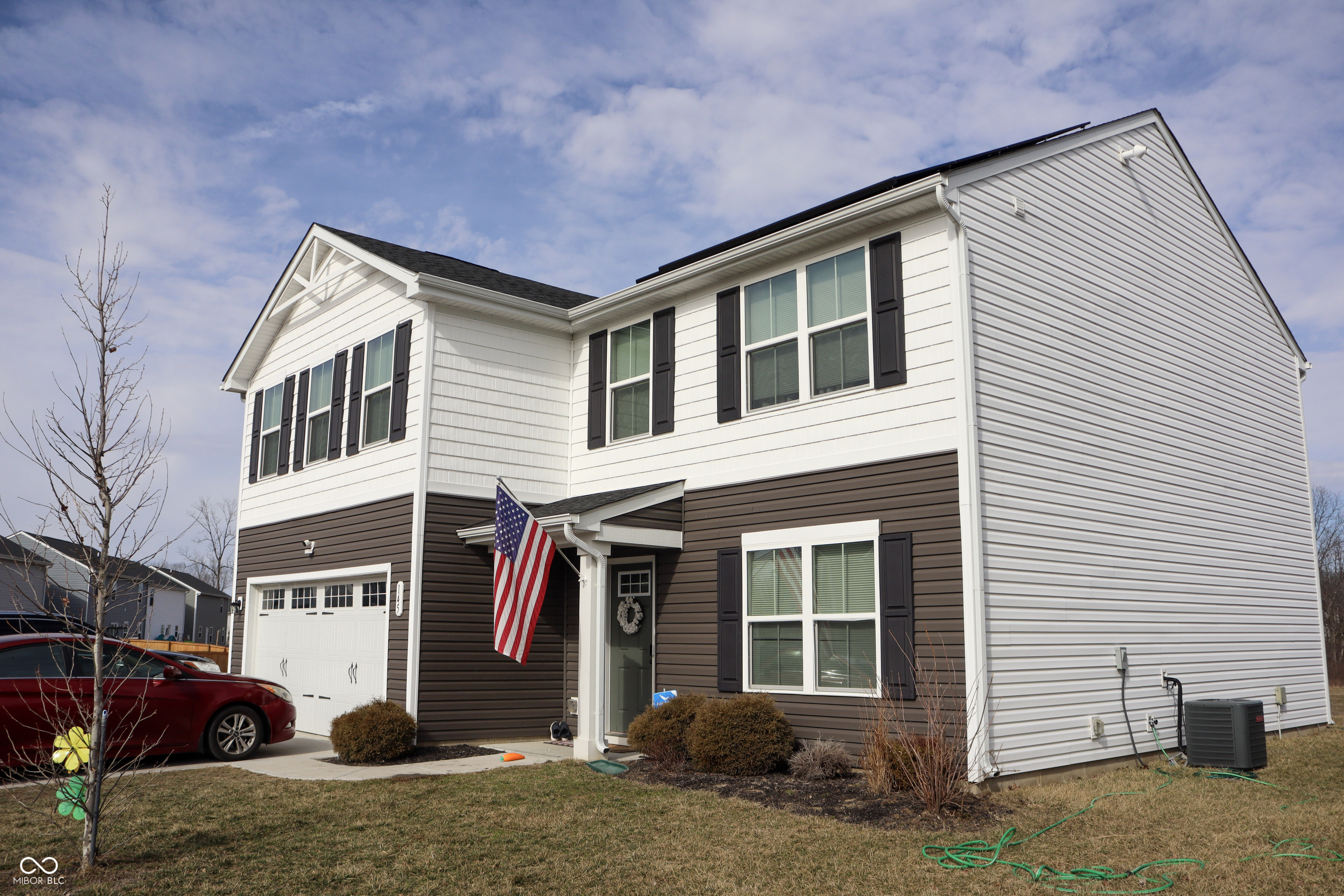 145 N Fairfield Drive Property Photo 1