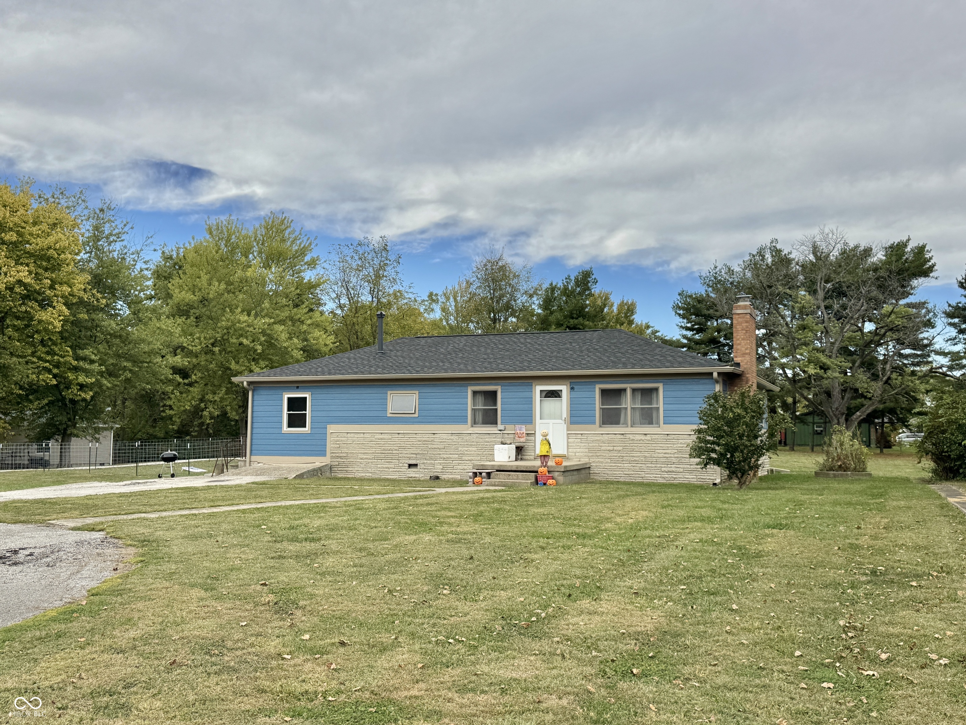 7024 W Us Highway 36 Property Photo 1