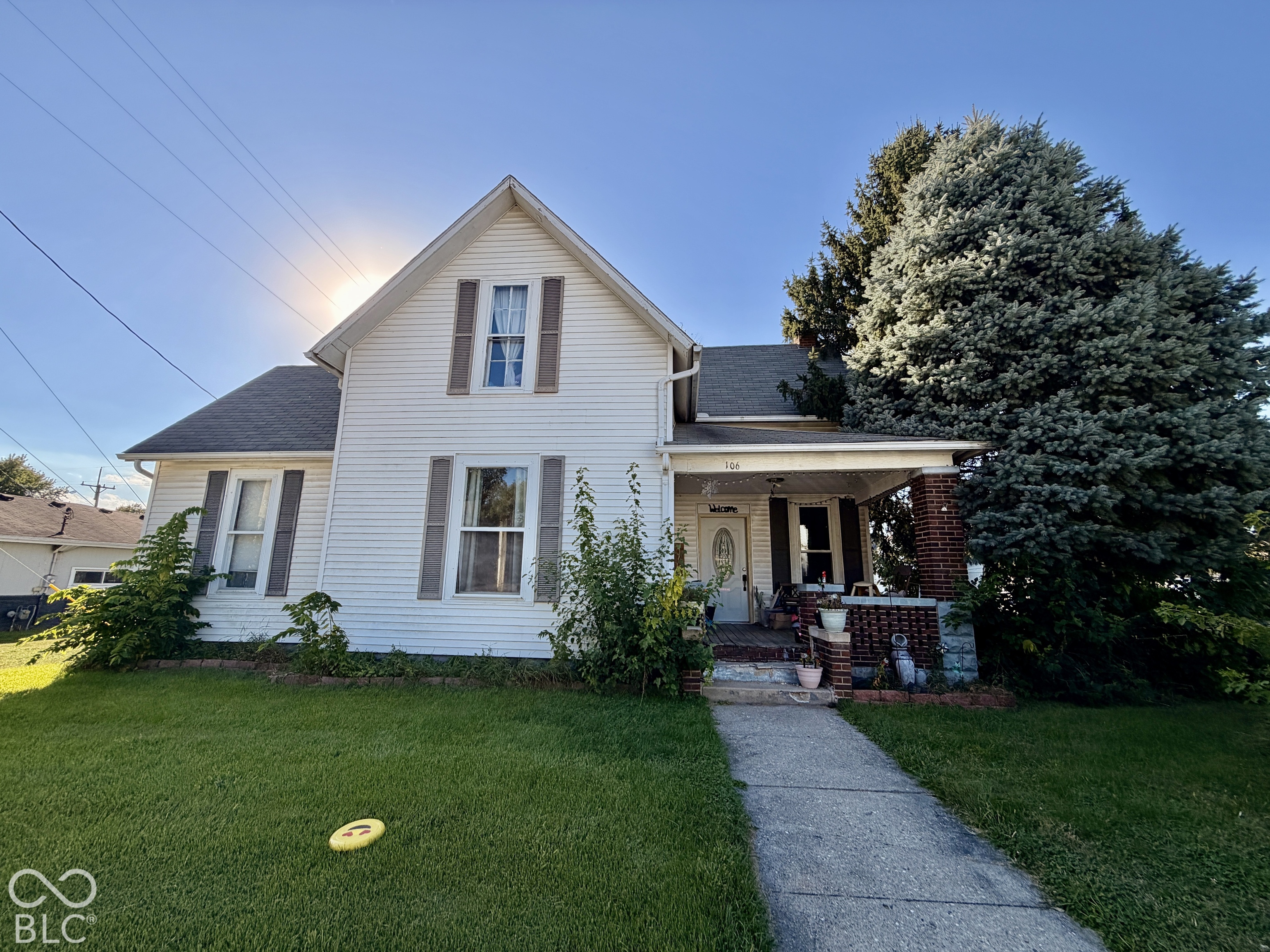106 N Indiana Street Property Photo 1
