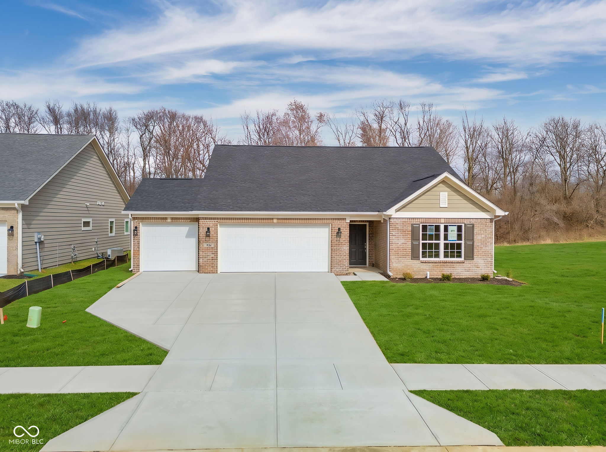 402 Luellen Way Property Photo 1