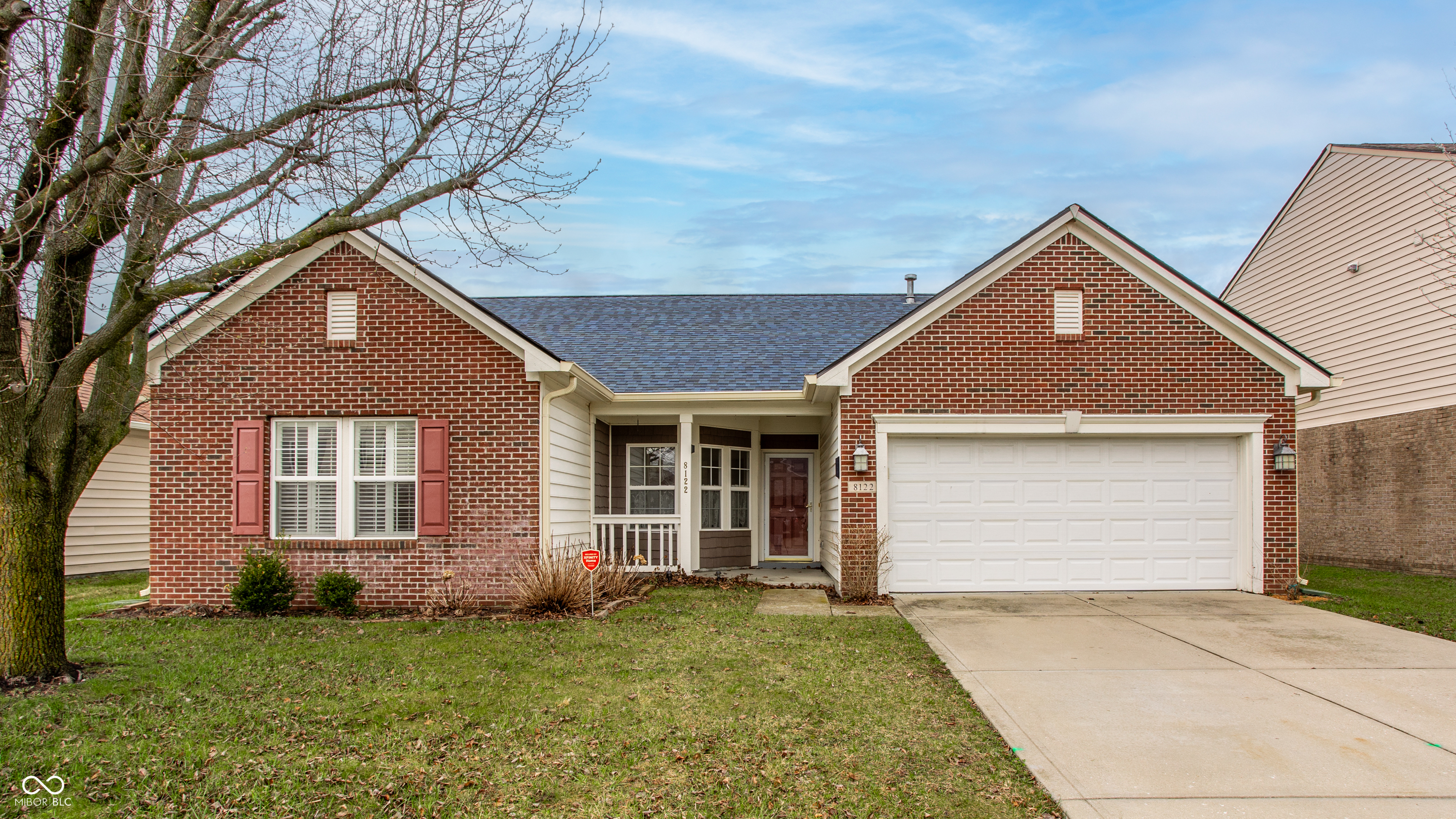 8122 Sand Ridge Circle Property Photo 1