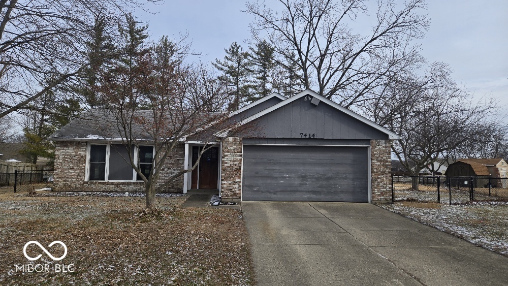 7414 Trestle Way Circle Property Photo 1