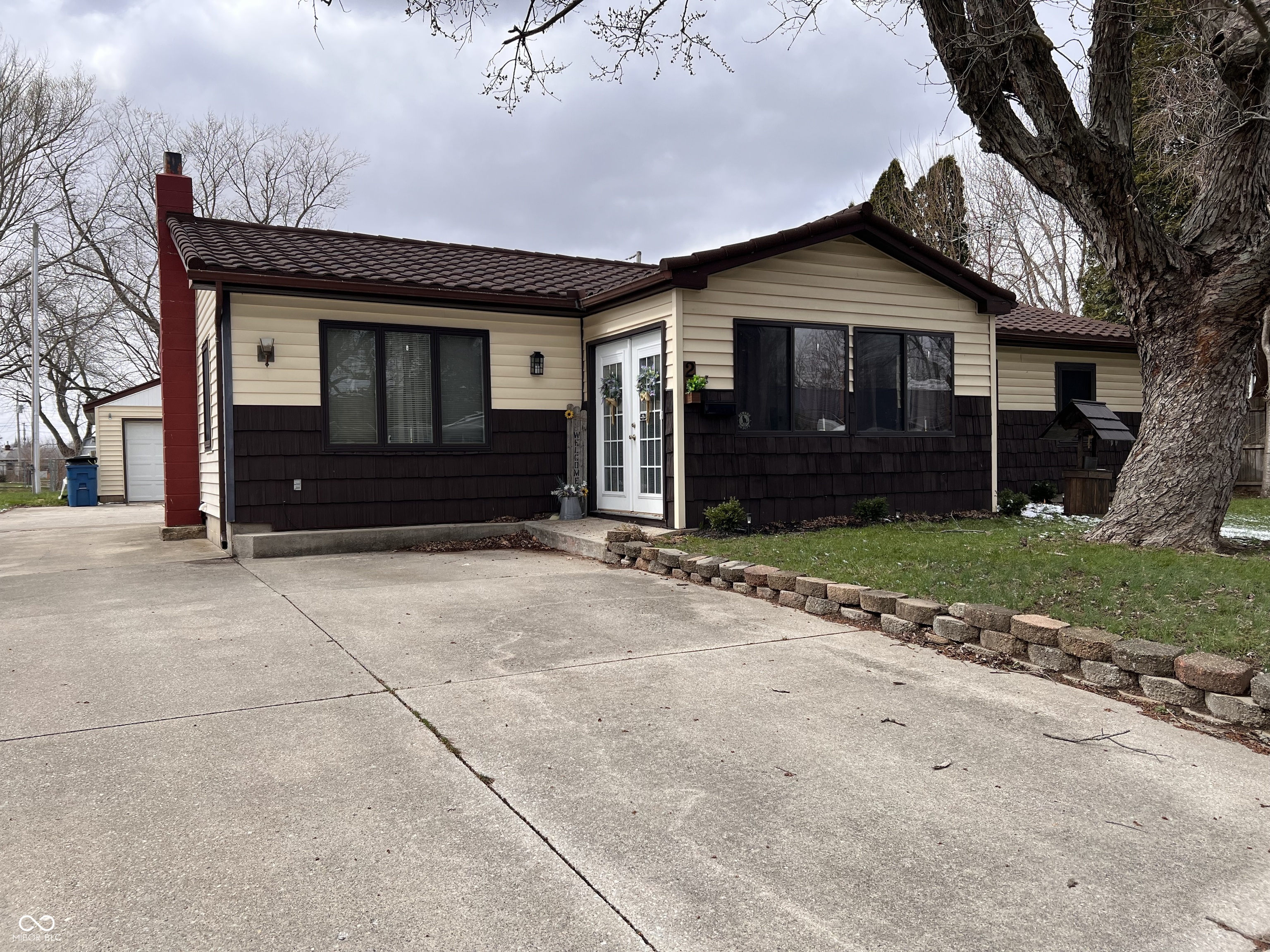 2 Walden Drive Property Photo 1