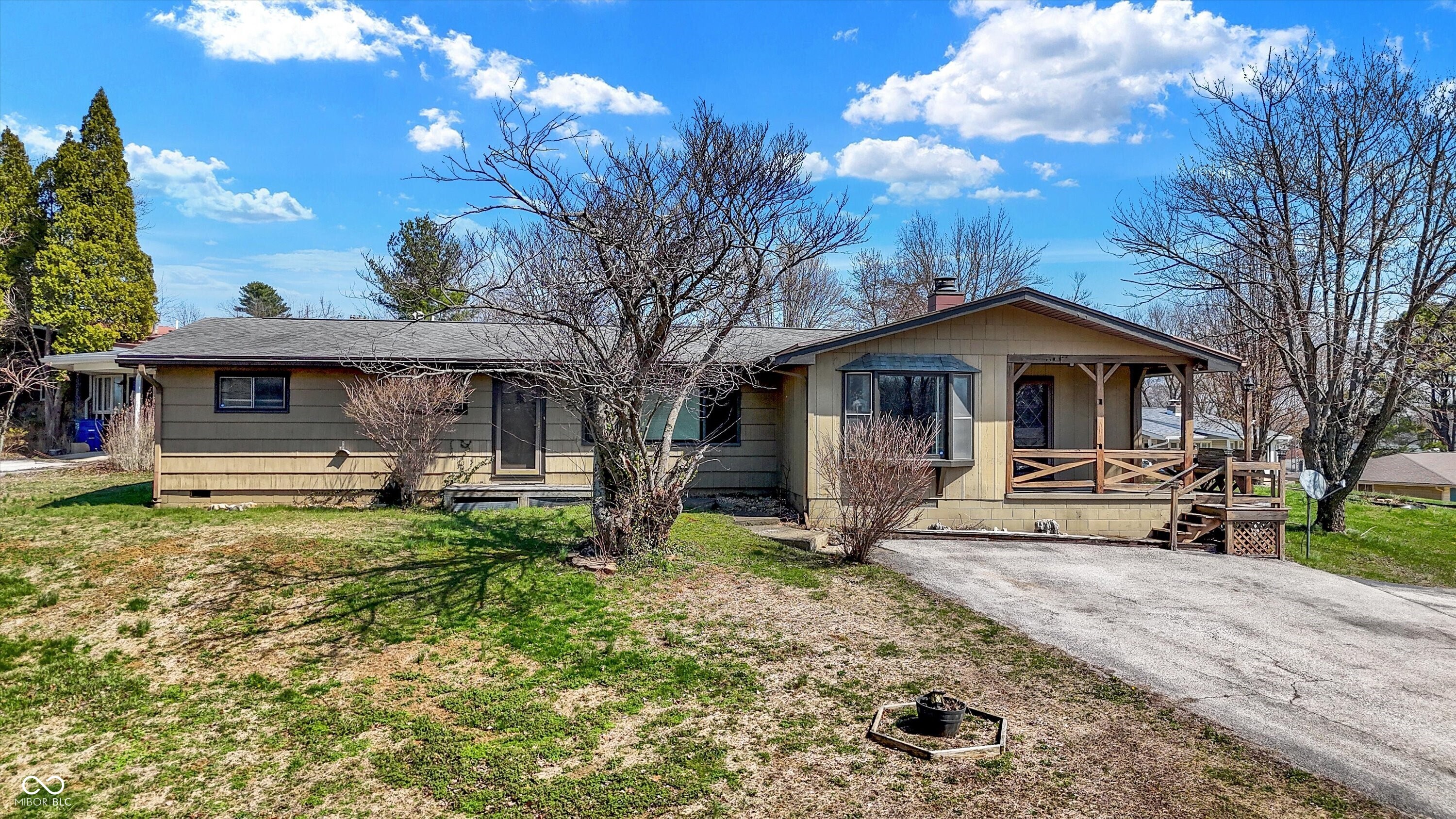 122 Edgewood Drive Property Photo 1