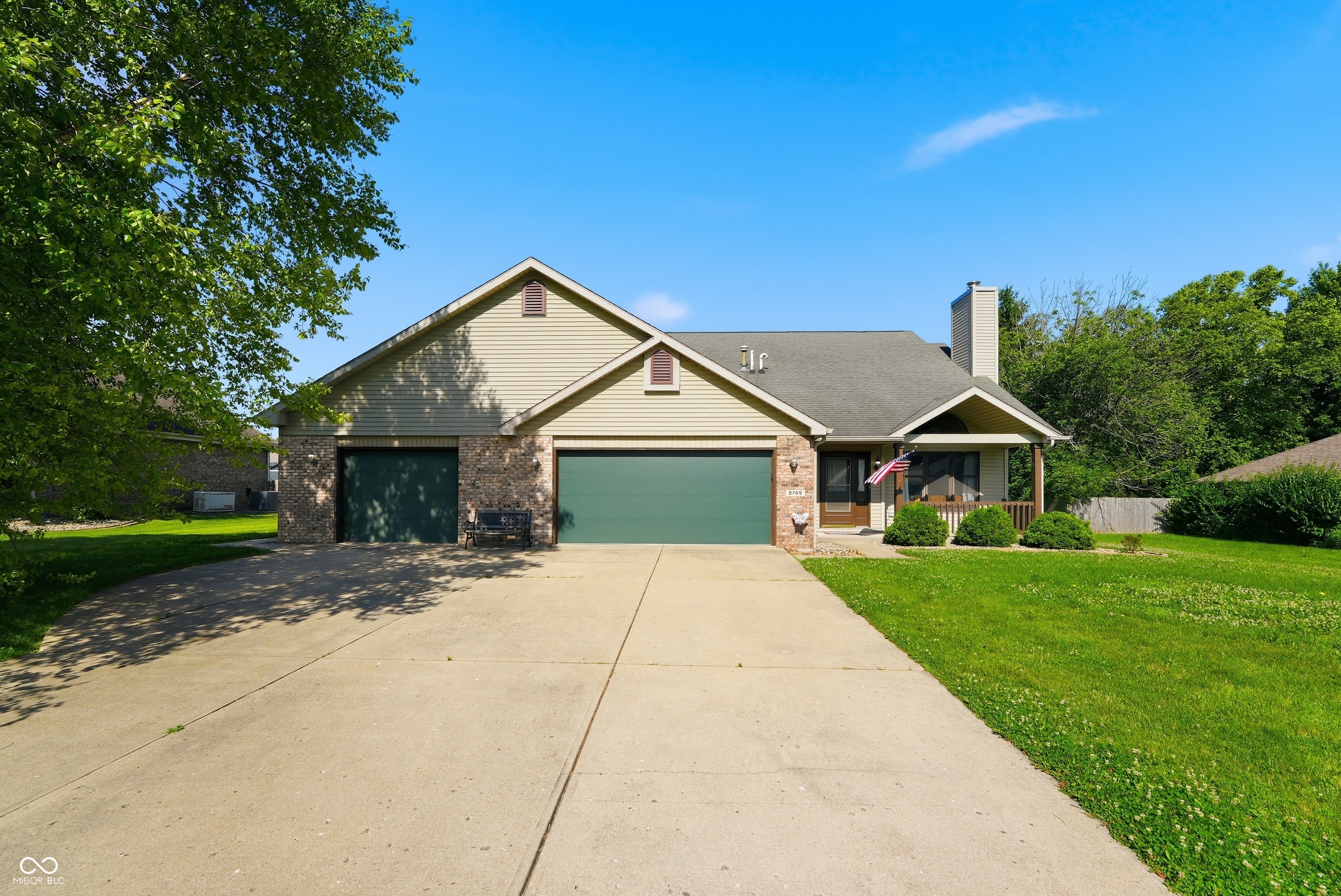 8749 Carriage Lane Property Photo 1
