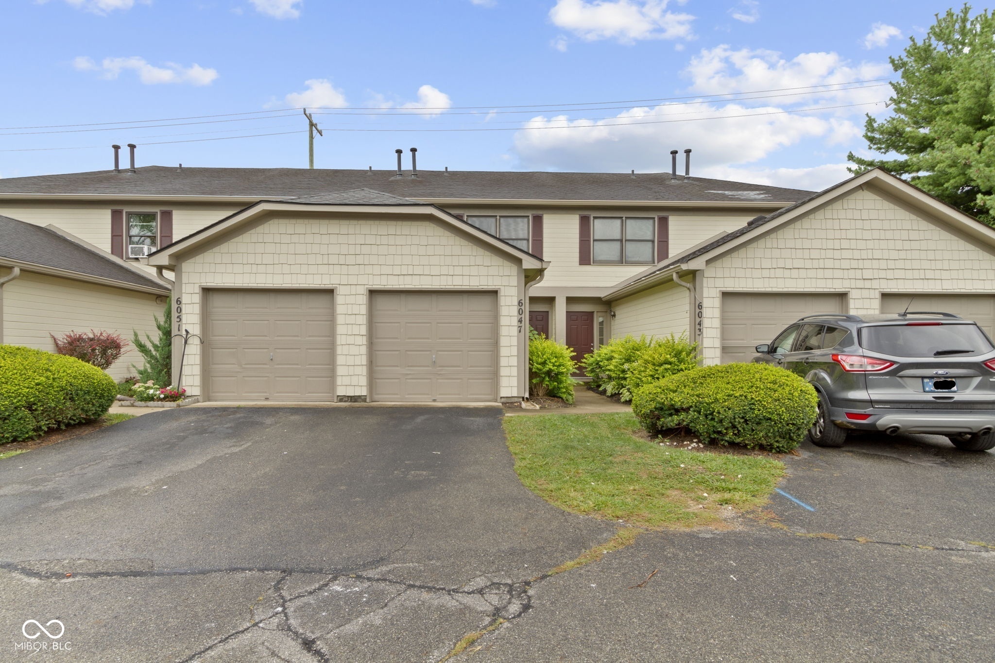 6047 Southbay Drive Property Photo 1