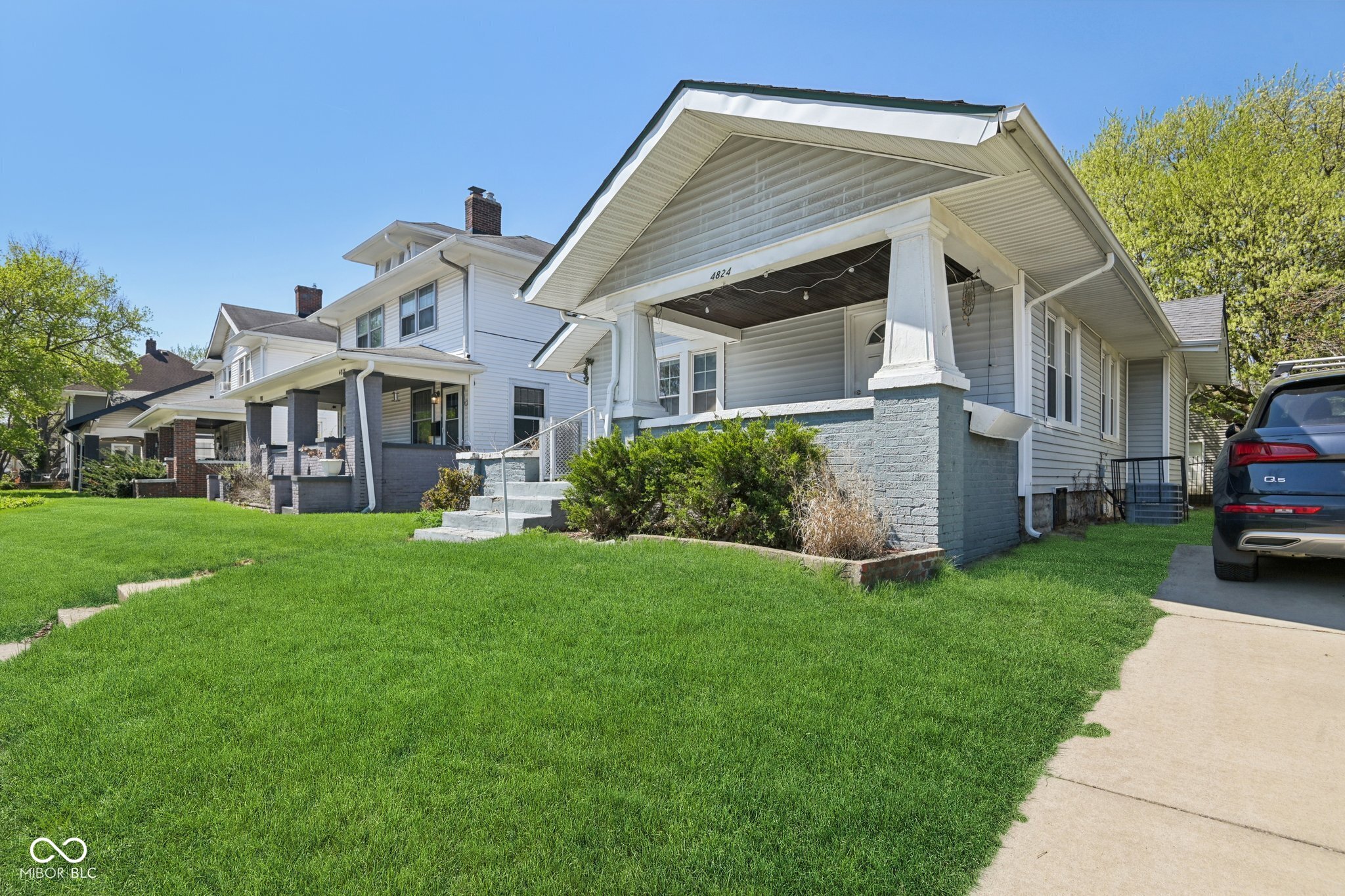 4824 N College Avenue Property Photo 1