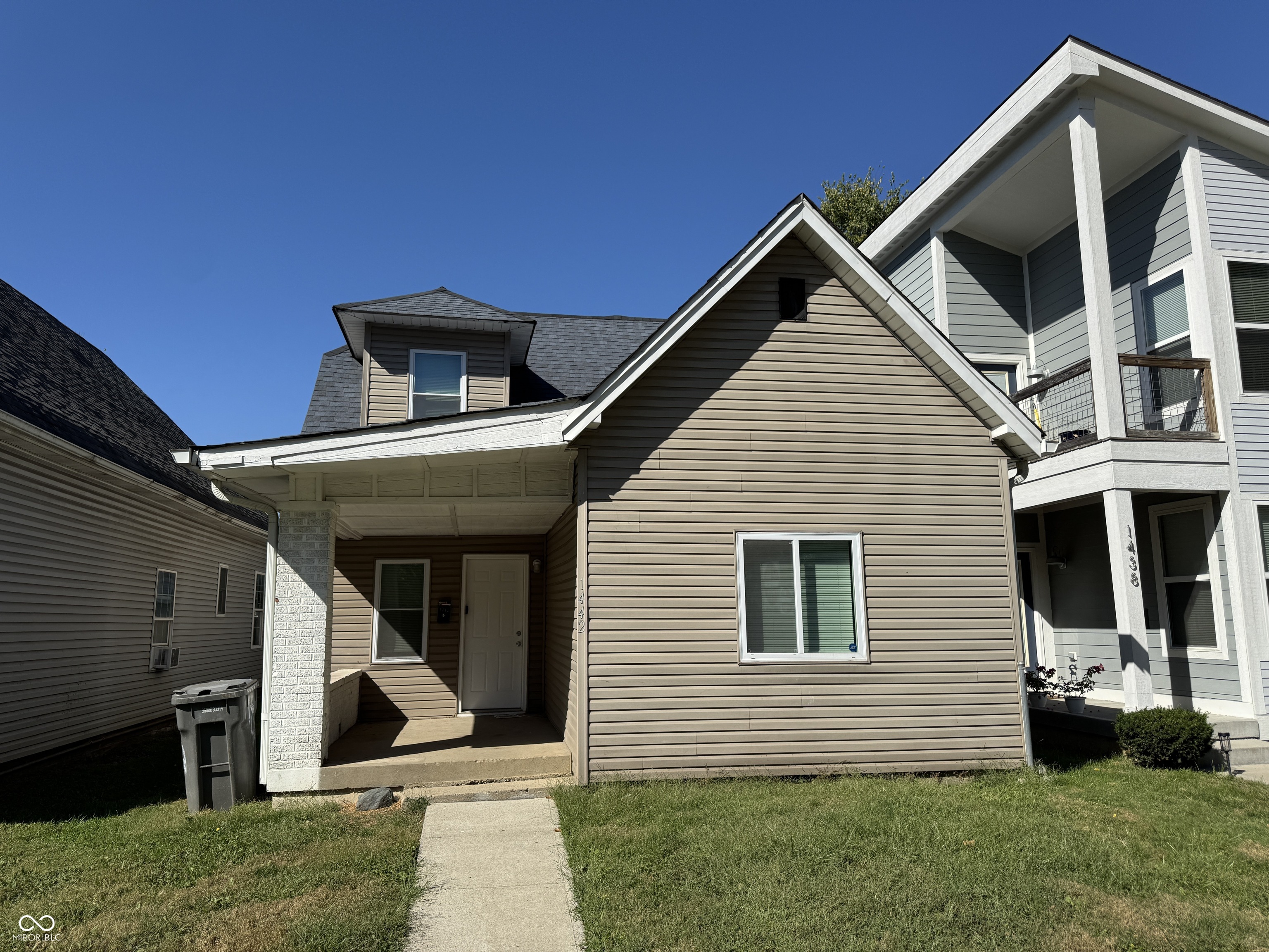 1442 Laurel Street Property Photo 1