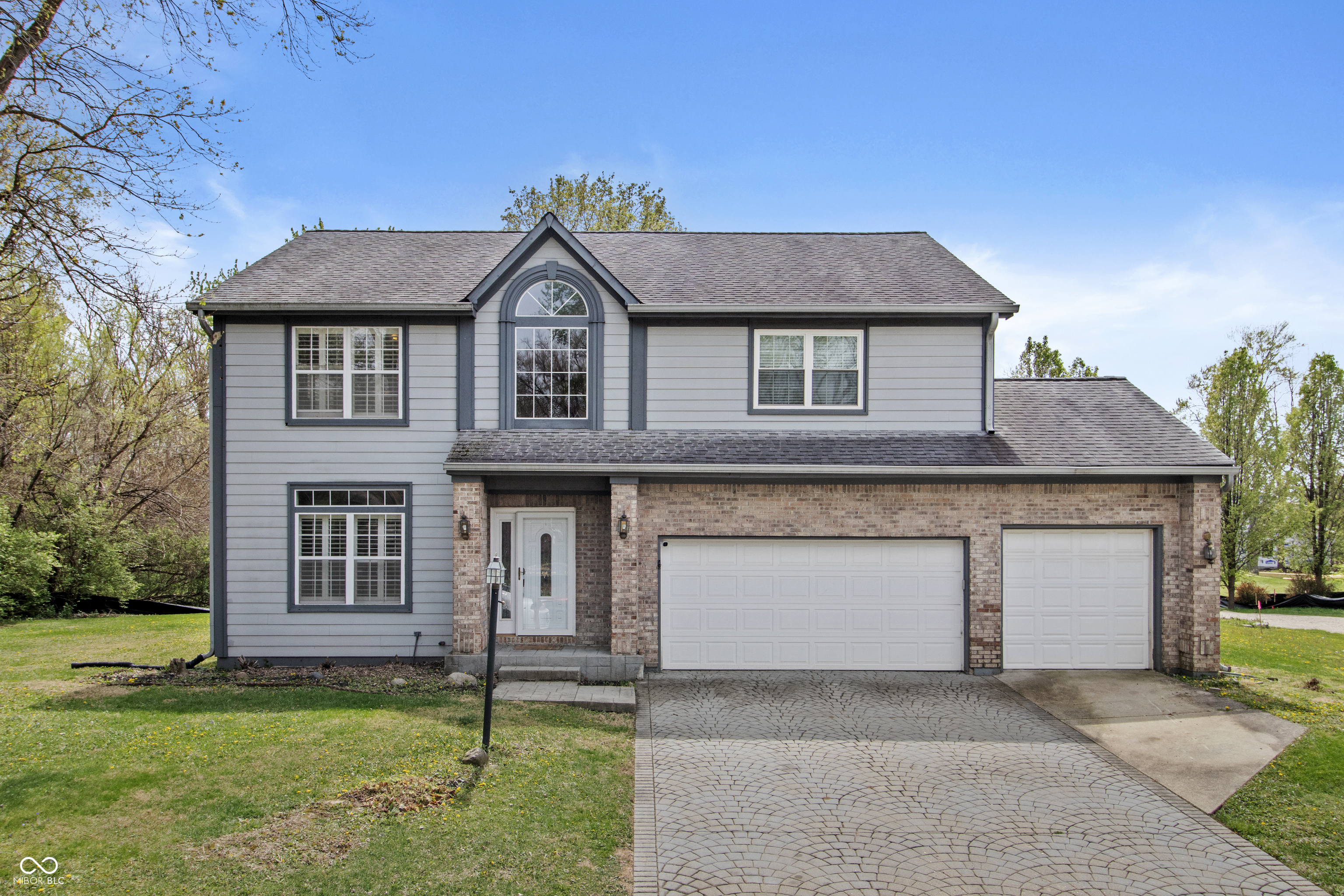 8754 Nora Woods Drive Property Photo 1