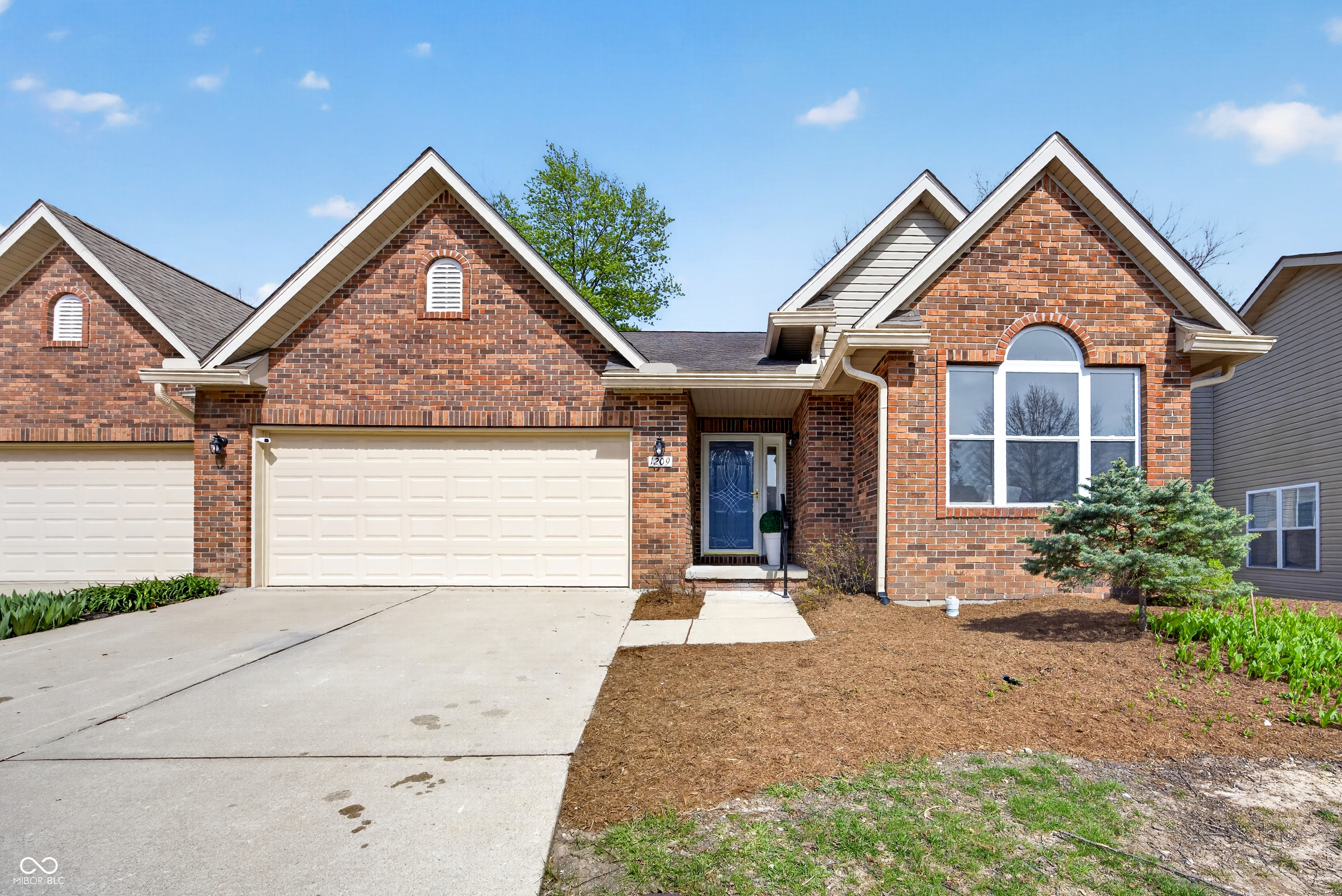 1209 S Hearthstone Court
