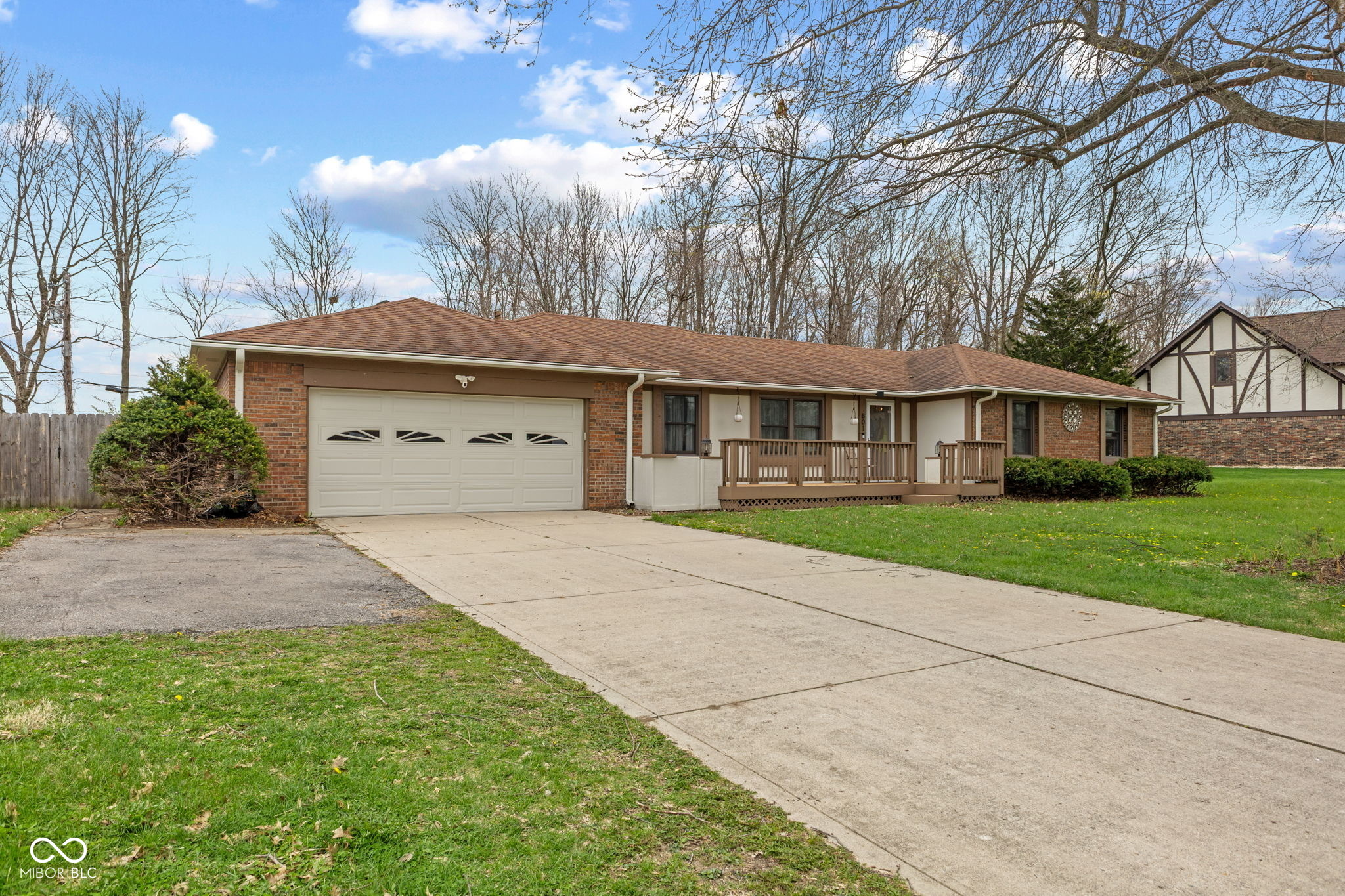 801 S Restin Road Property Photo 1