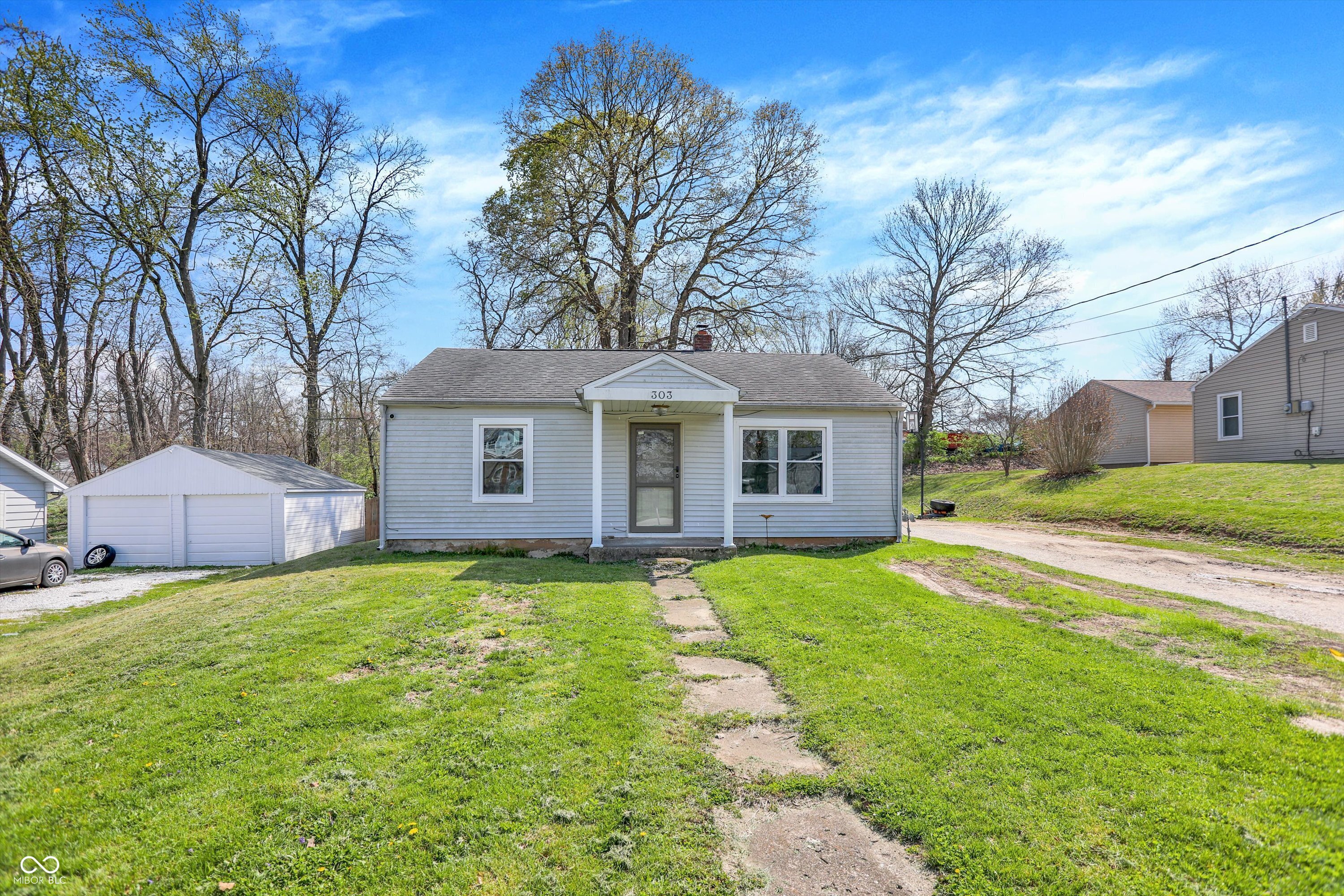 303 Warren Street Property Photo 1