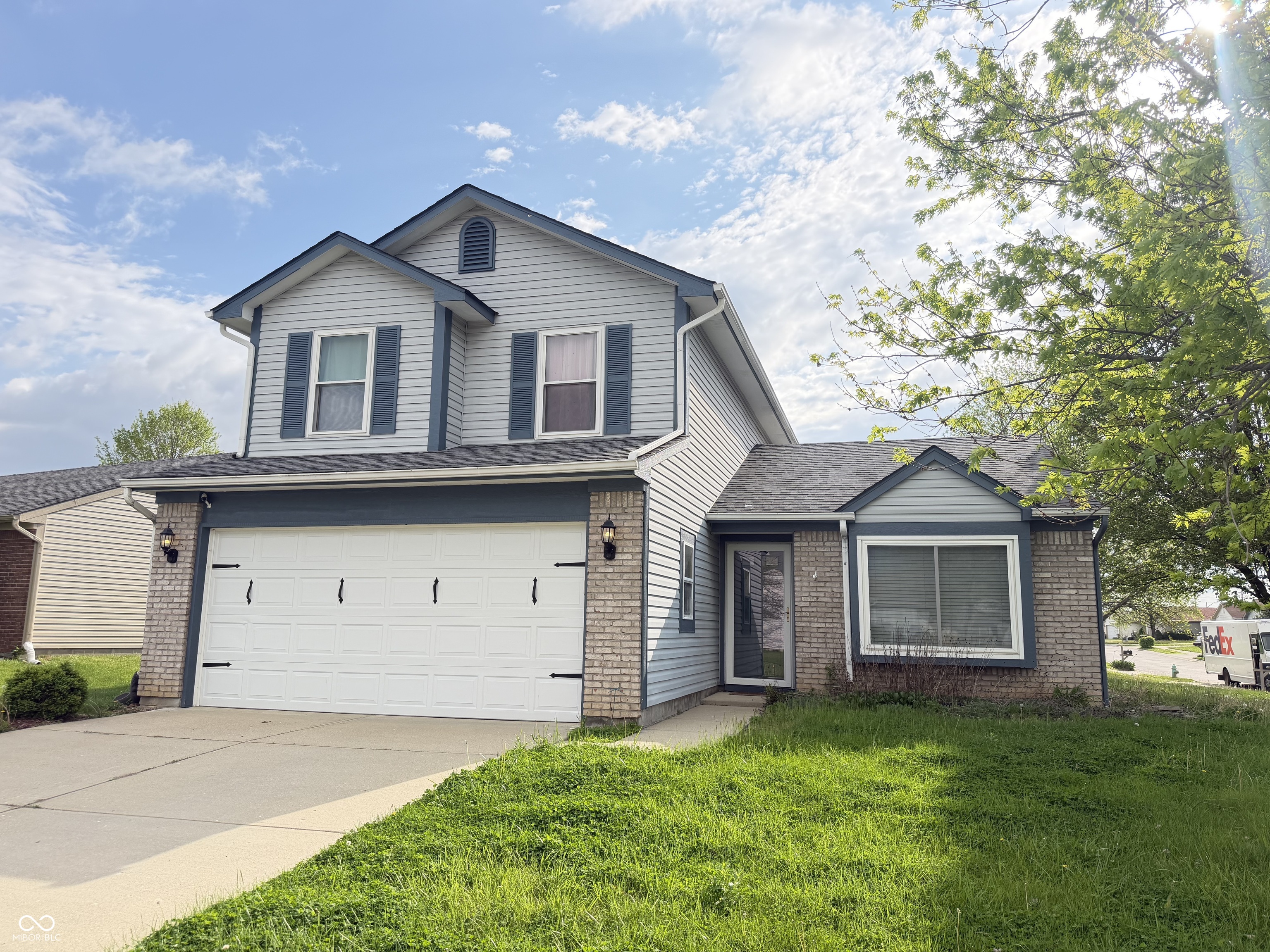 6419 River Run Drive Property Photo 1