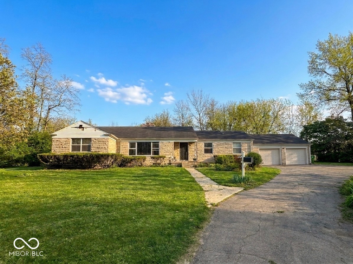 3895 Forest Manor Avenue Property Photo 1