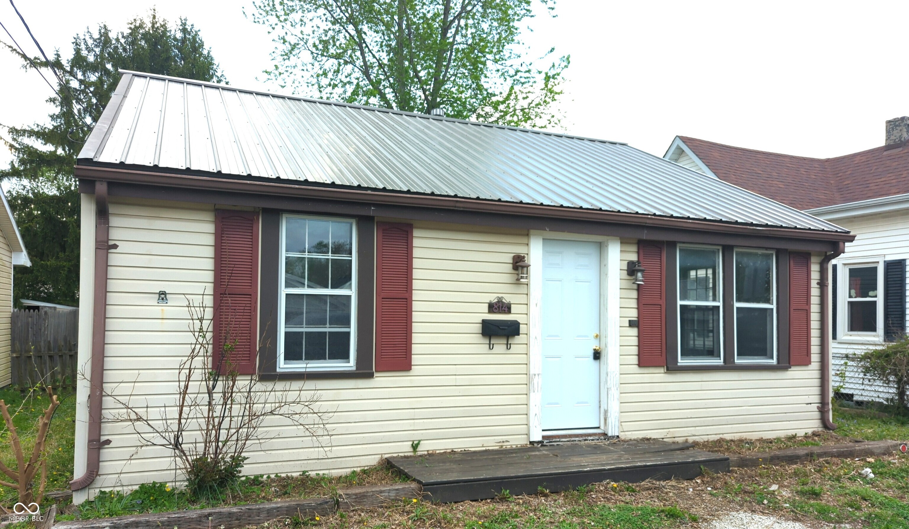 814 N West Street Property Photo 1