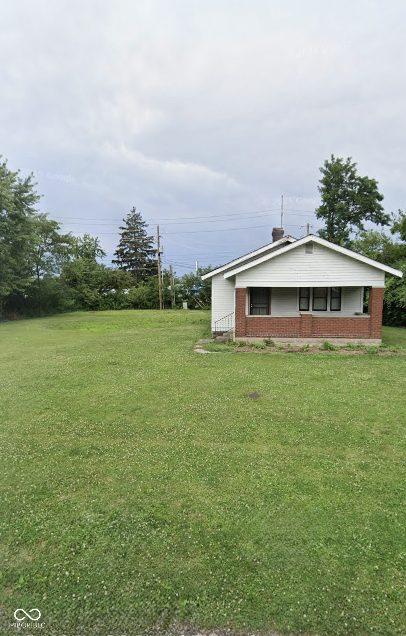 1822 Englewood Drive Property Photo 1